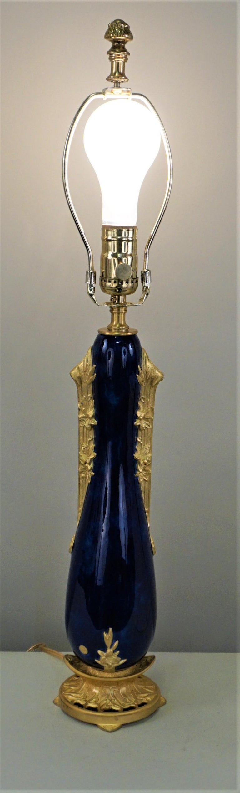 Early 20th Century Louchet Paris Bronze-Mounted Porcelain Table Lamp
