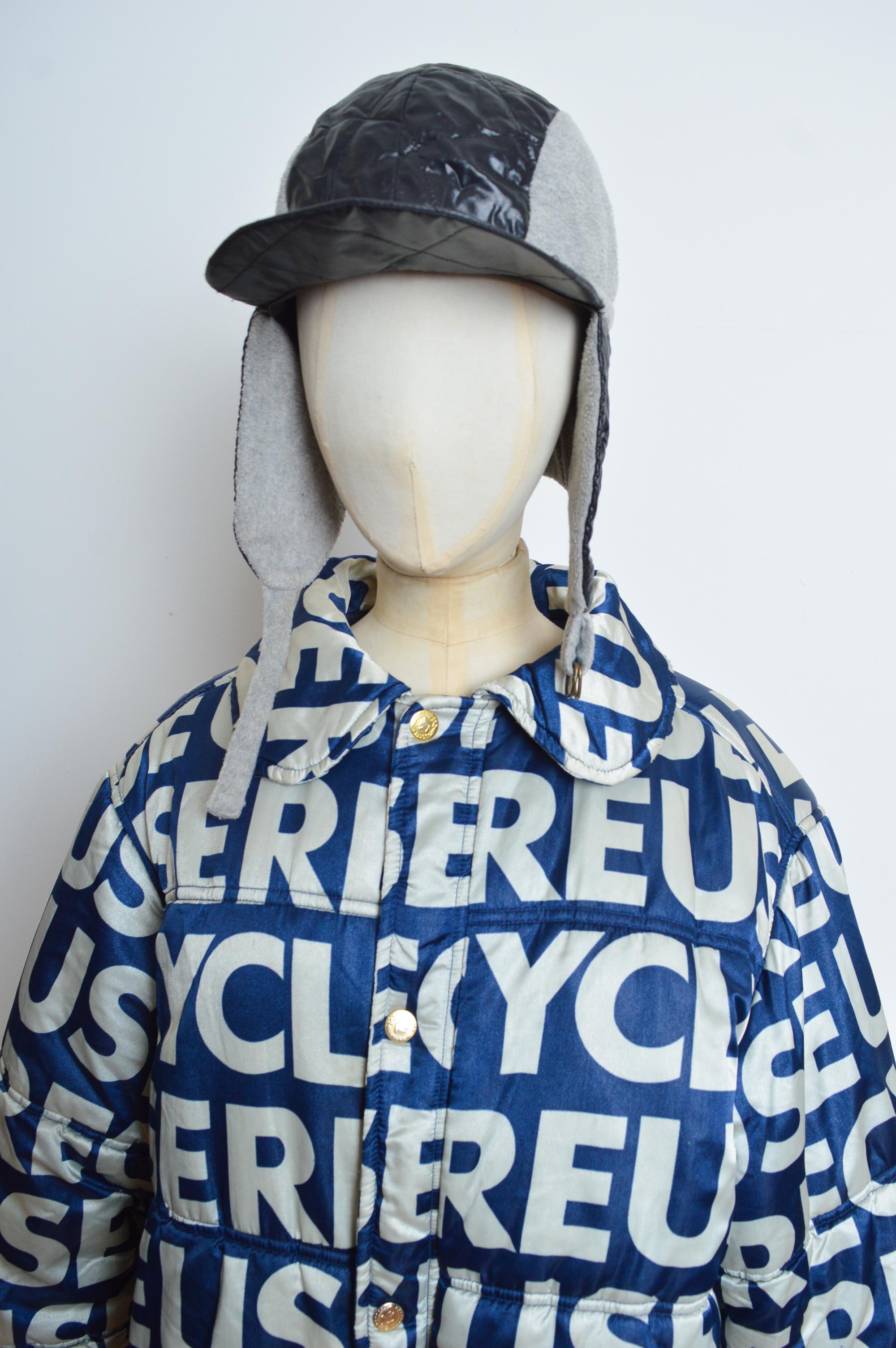 Donna Giacca Bomber Puffa in raso Franco Moschino REUSE / RECYCLE degli anni '90 in vendita
