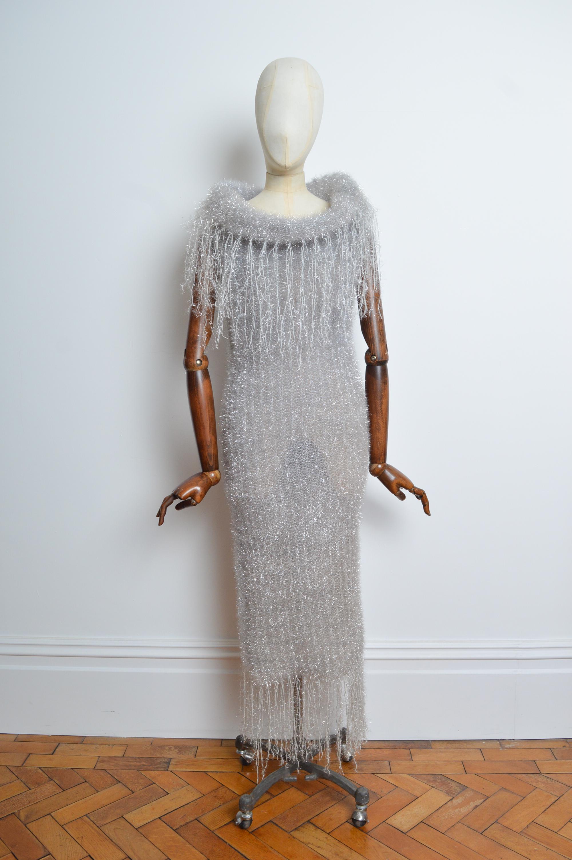 Loud 1990's Garish Argento off shoulder Tinsel Glitter Cowl neck Evening Dress in vendita 1
