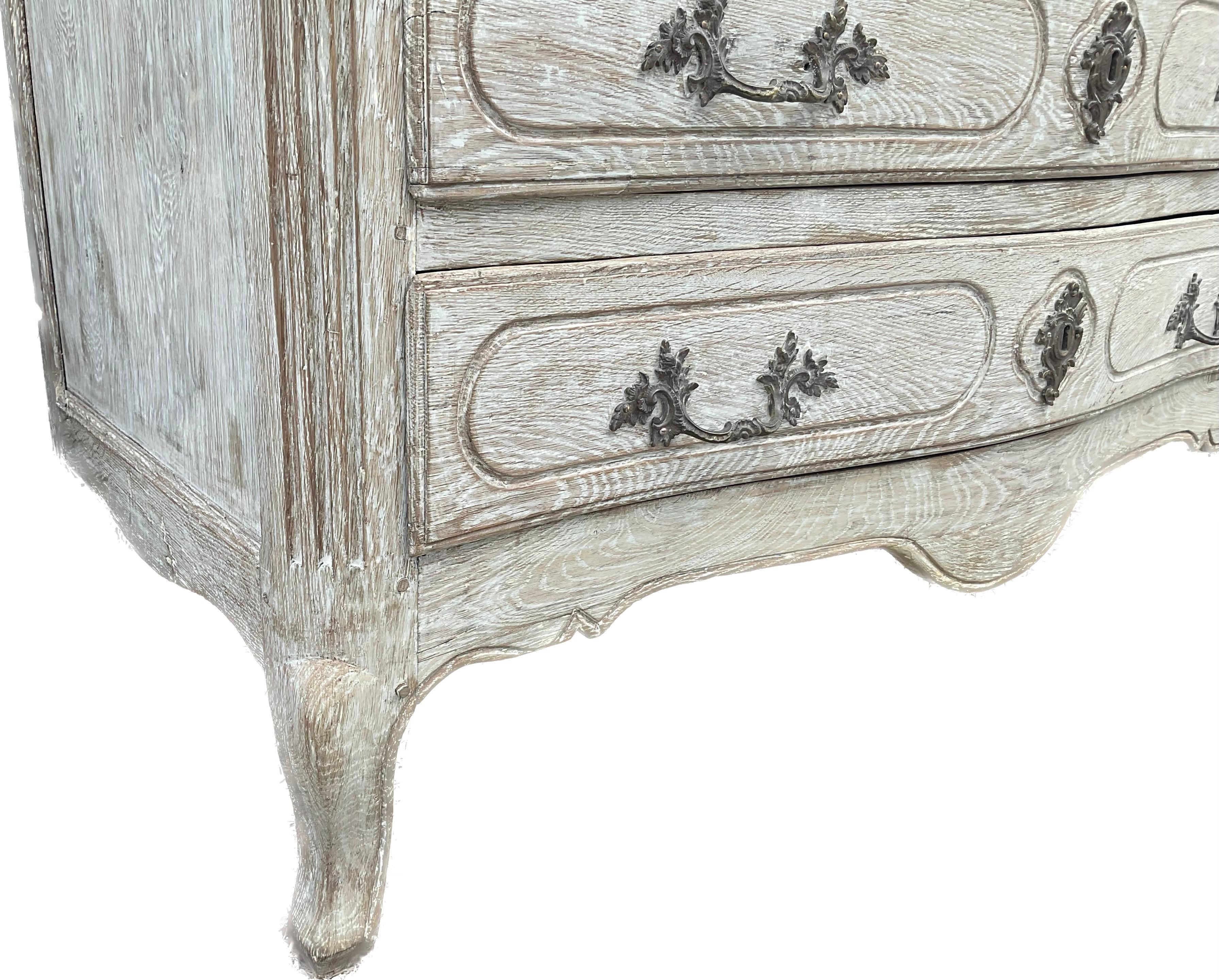 Louie XV Style French Provincial Chest  For Sale 3