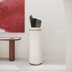 Louis 120, finitura laccata bianca con interni in bronzo