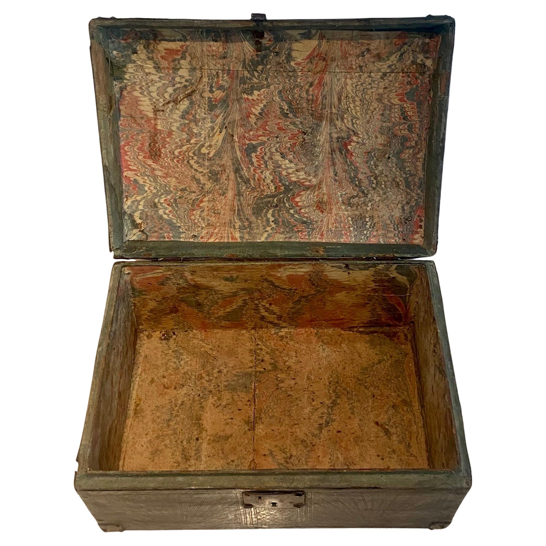 French Louis XIV Messenger Box Leather Wrapped Wood - France - 17th 18th For Sale 7