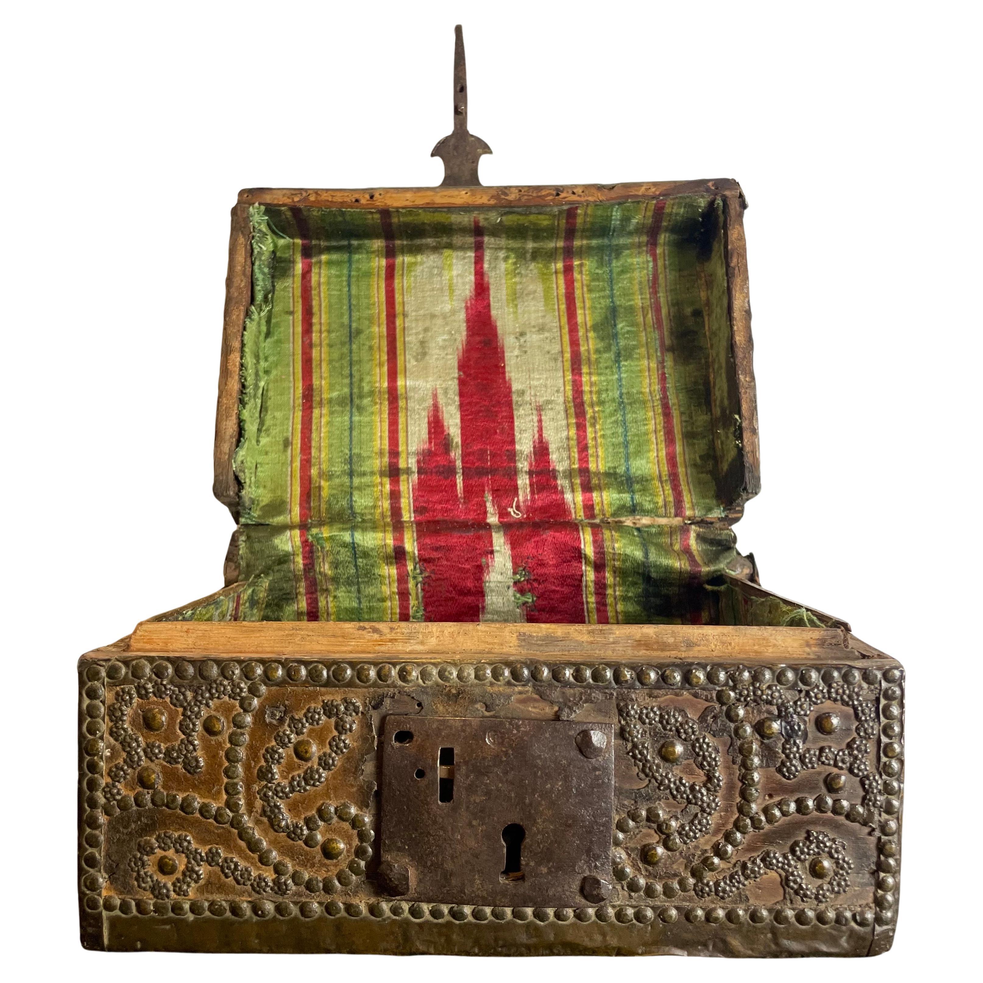 Boîte de messageries française Louis XIV en bois enveloppé de cuir - France - 17e 18e siècle en vente 8