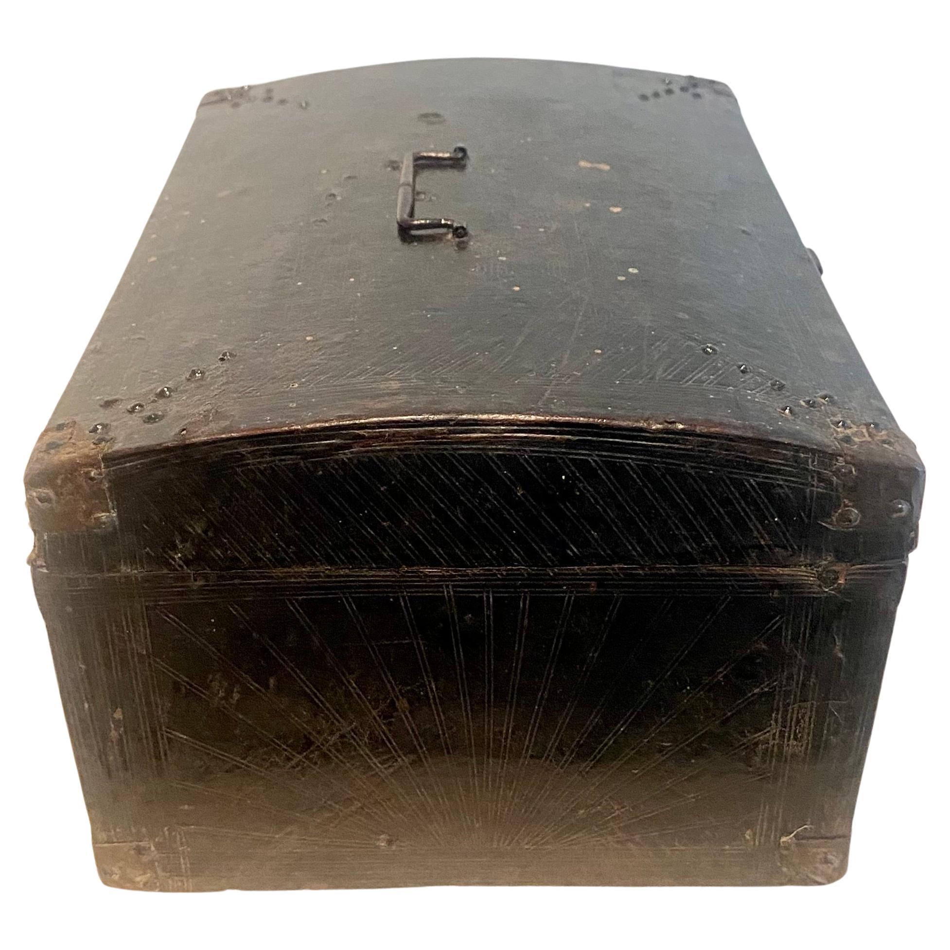 17th Century French Louis XIV Messenger Box Leather Wrapped Wood - France - 17th 18th For Sale