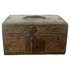 French Louis XIV Messenger Box in Leather Wrapped Wood - France - 17th 18th