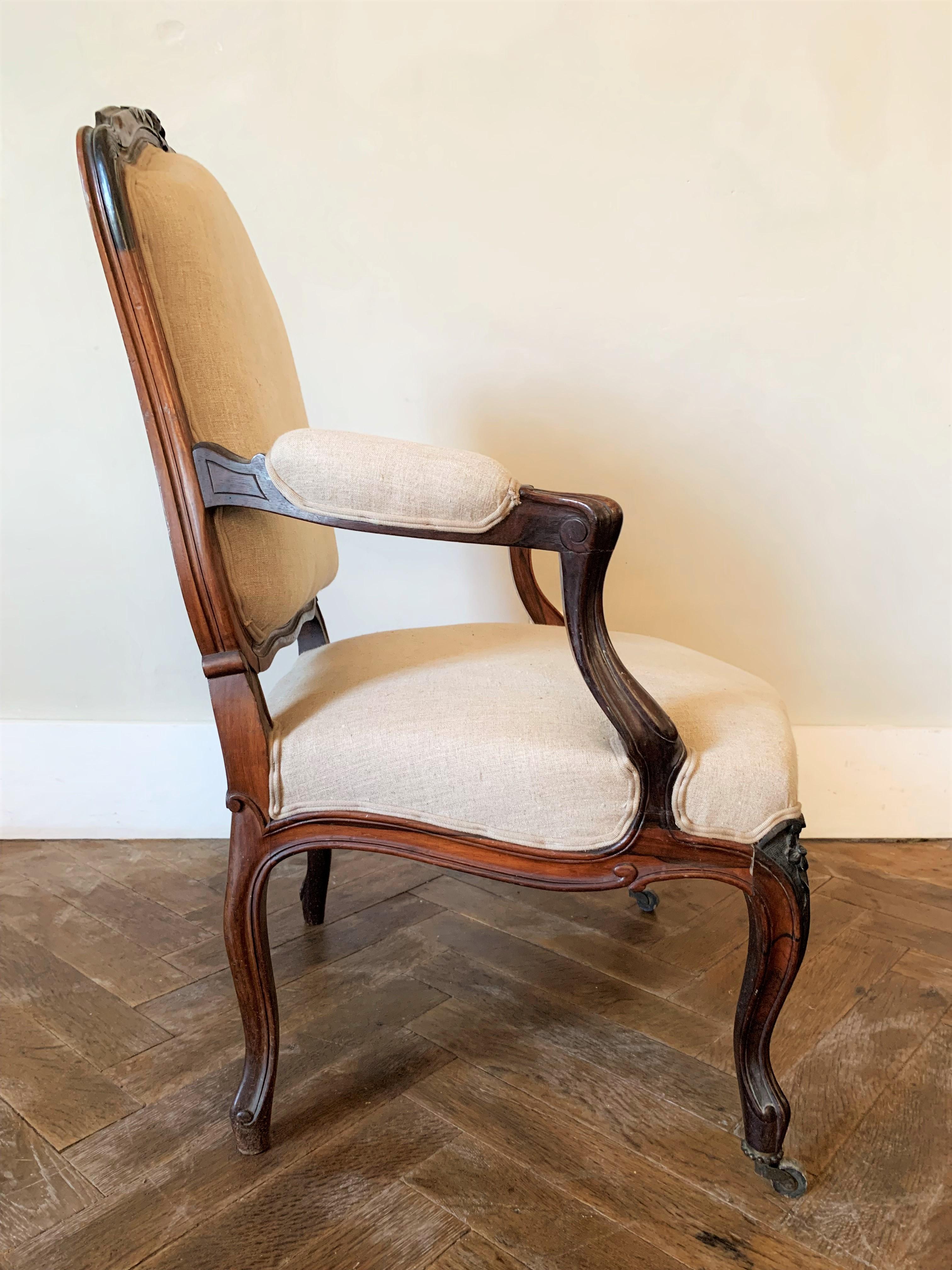 Fauteuil Louis 15 « Fauteuil à la Reine » du 19ème siècle en vente 7