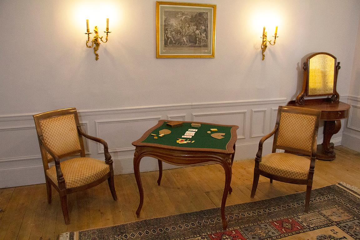 Konsolen-Spieltisch aus Mahagoni im Louis-XVI.-Stil, Napoleon 3-Periode im Angebot 2