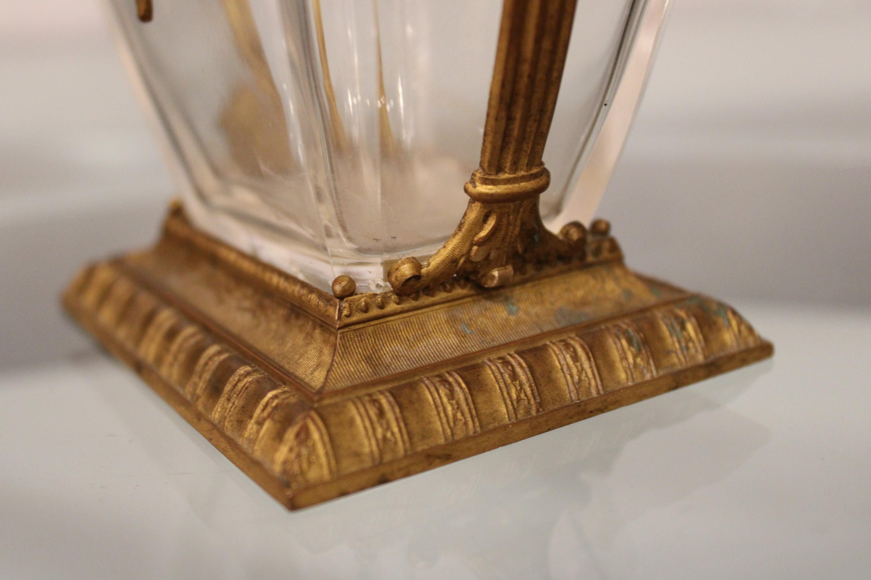 Louis 16 Style Vase, in Glass and Gilded Metal For Sale 4