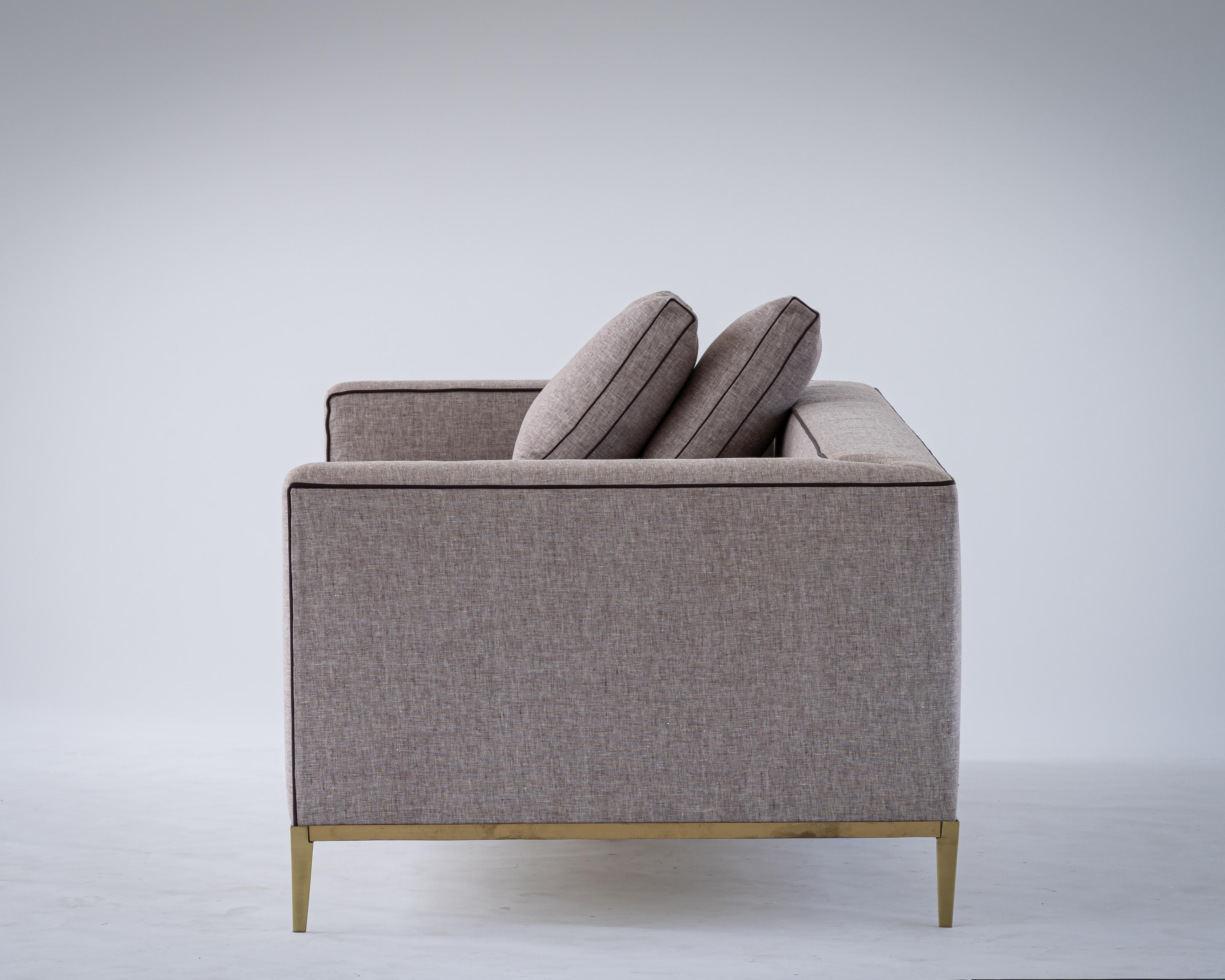 Louis Linen Sofa/Daybed with Leather Piping Brass/Bronze Base, Mandy Graham In New Condition In Torrance, CA