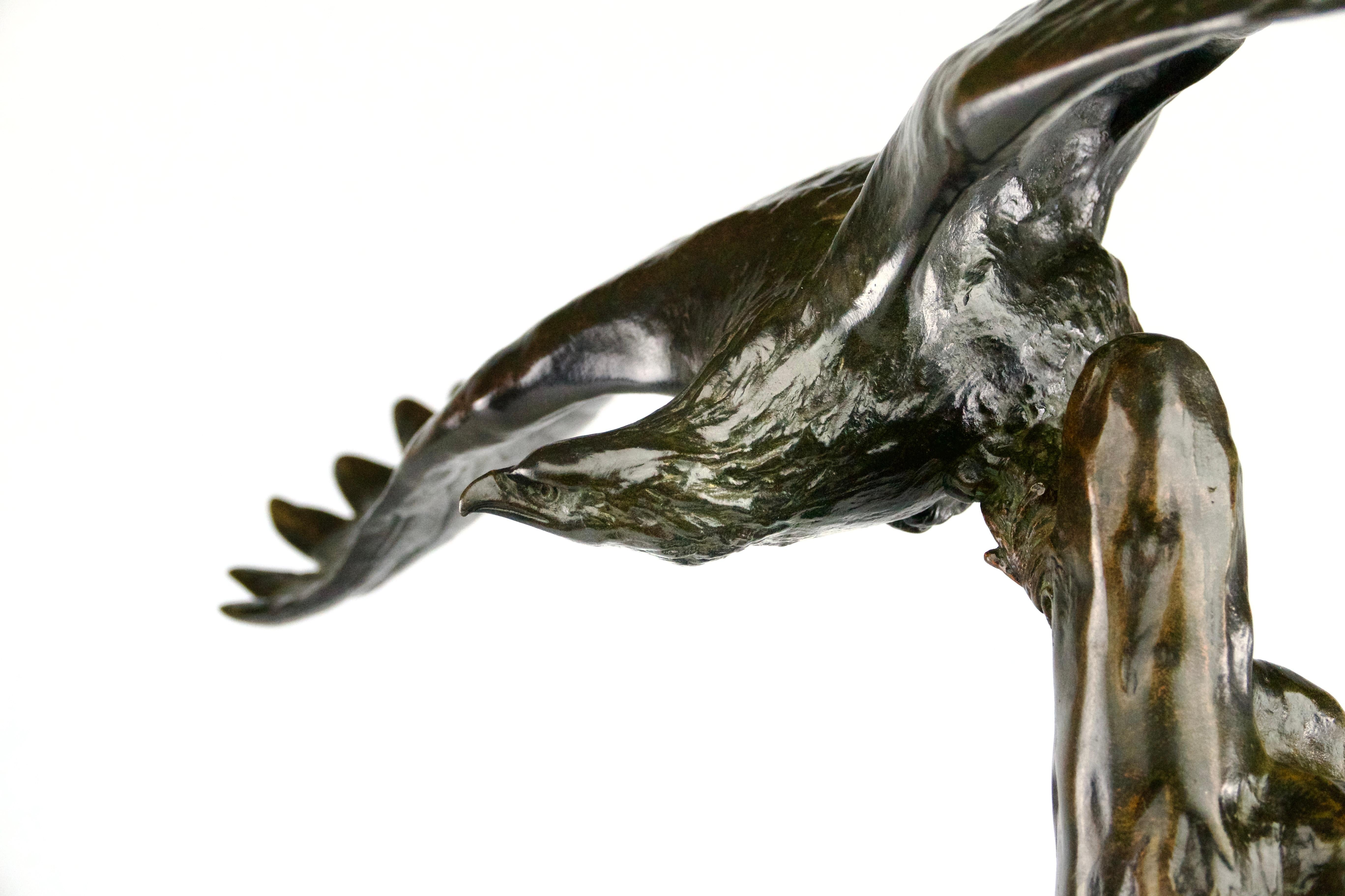 Carved Louis Albert Carvin, Sculpture Eagle Flying Off Mountain, France Art Deco, 1920s For Sale