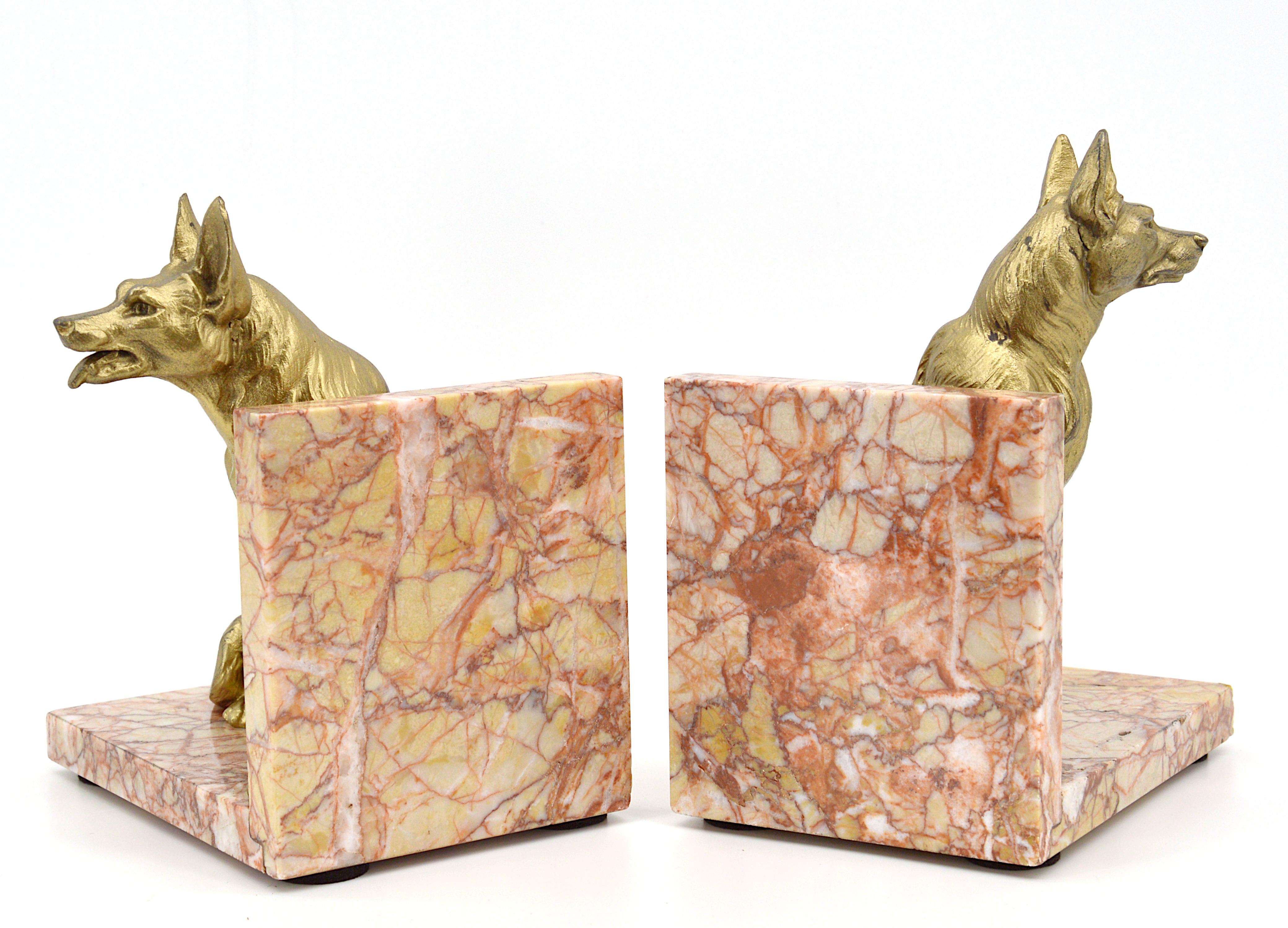 Louis-Albert Carvin French Art Deco German Shepherd Bookends, 1910s In Good Condition For Sale In Saint-Amans-des-Cots, FR