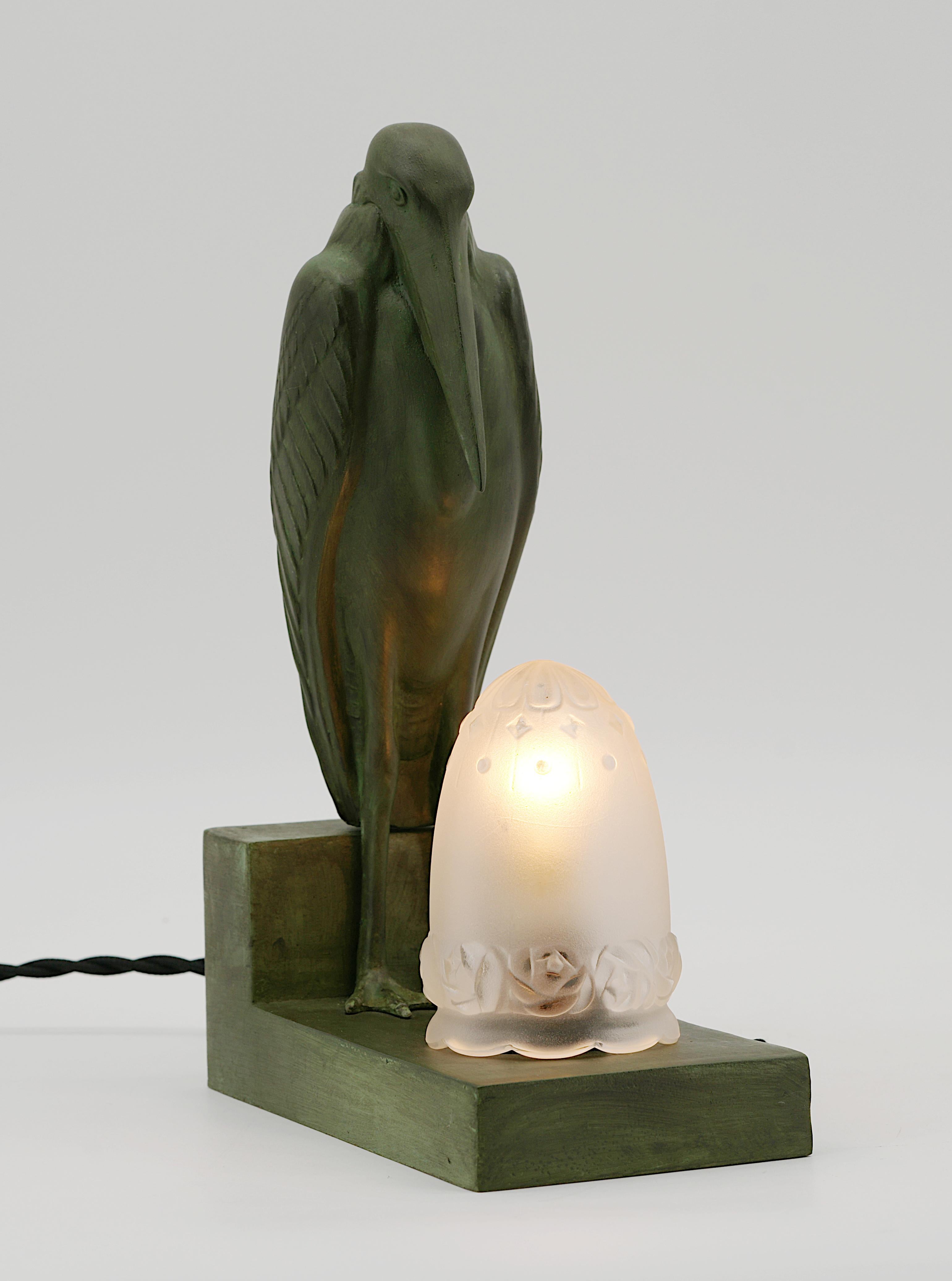 Dépoli Louis-Albert Carvin Lampe de table ou veilleuse en forme de sculpture de marabout 1920 en vente