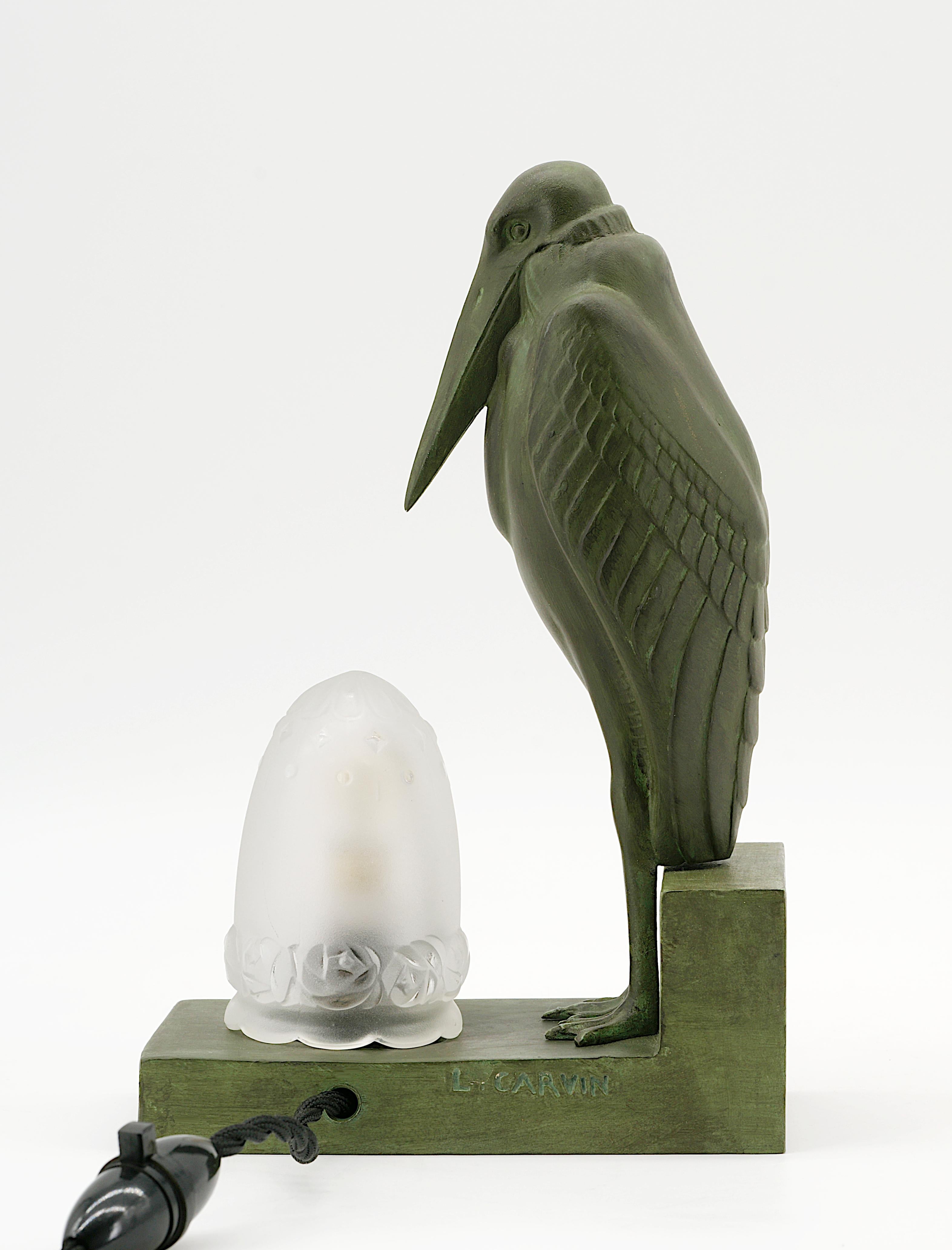Début du 20ème siècle Louis-Albert Carvin Lampe de table ou veilleuse en forme de sculpture de marabout 1920 en vente