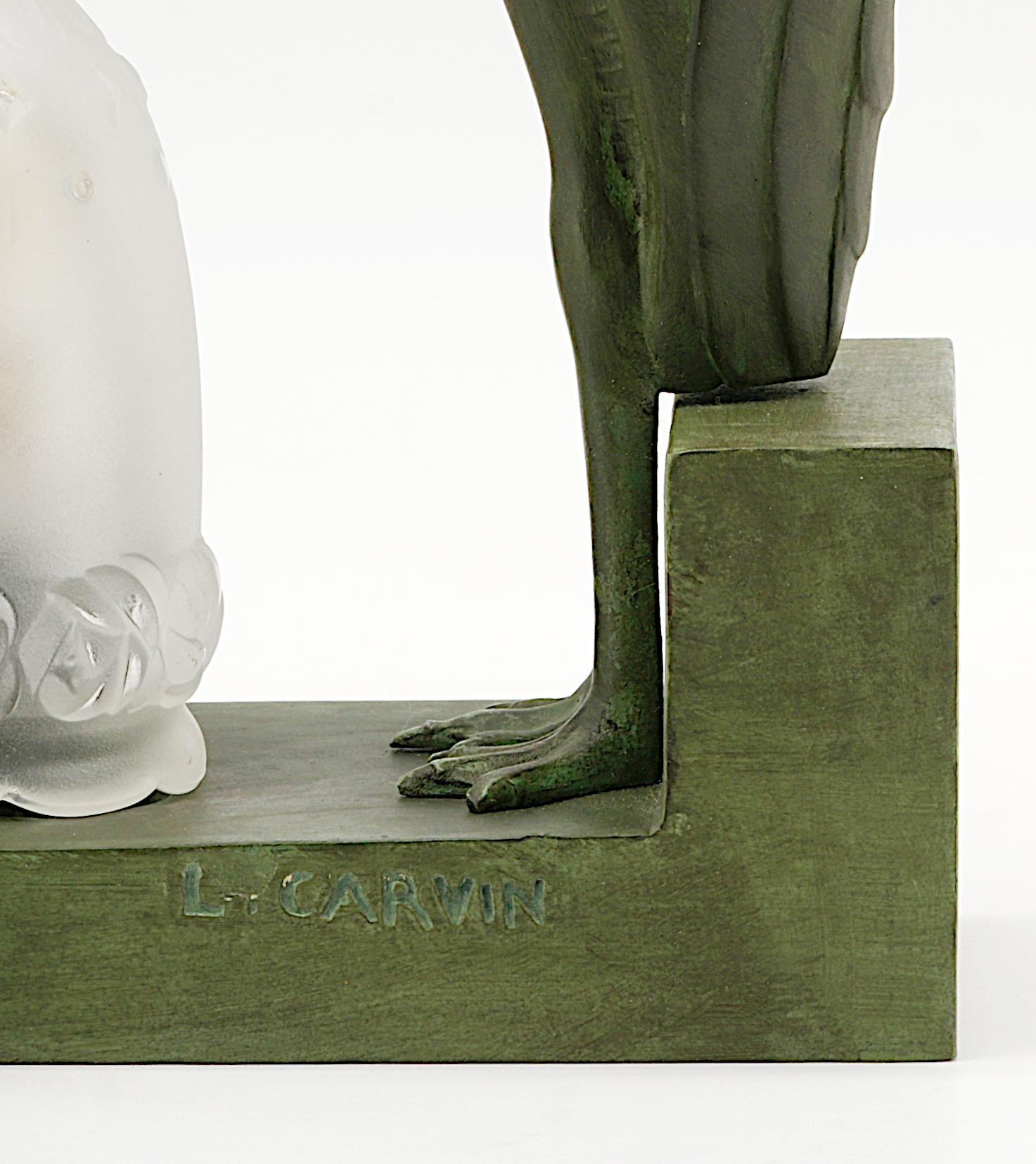 Verre Louis-Albert Carvin Lampe de table ou veilleuse en forme de sculpture de marabout 1920 en vente