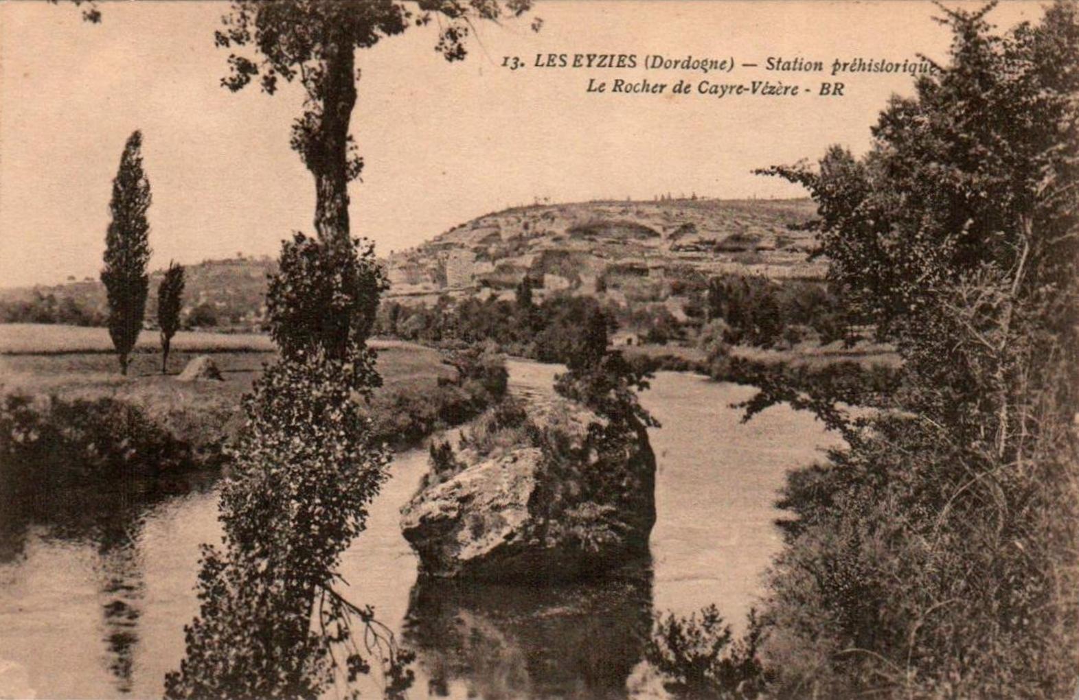 La roccia di Cayre-Vézère a Eyzies in Dordogna in vendita 1