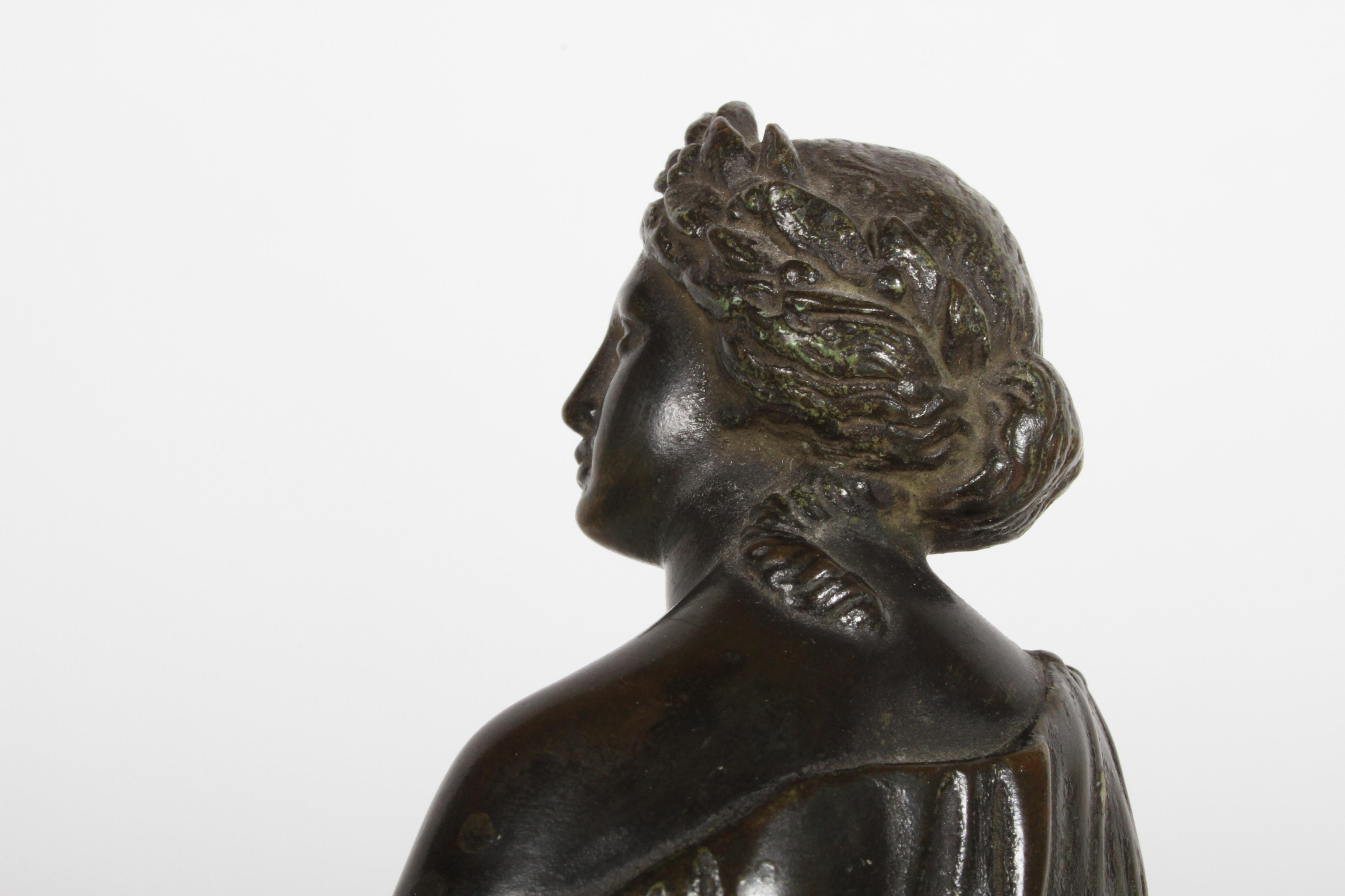 Louis Alfred Habert, figura in bronzo francese del XIX secolo raffigurante la musa Terpsichore in vendita 8