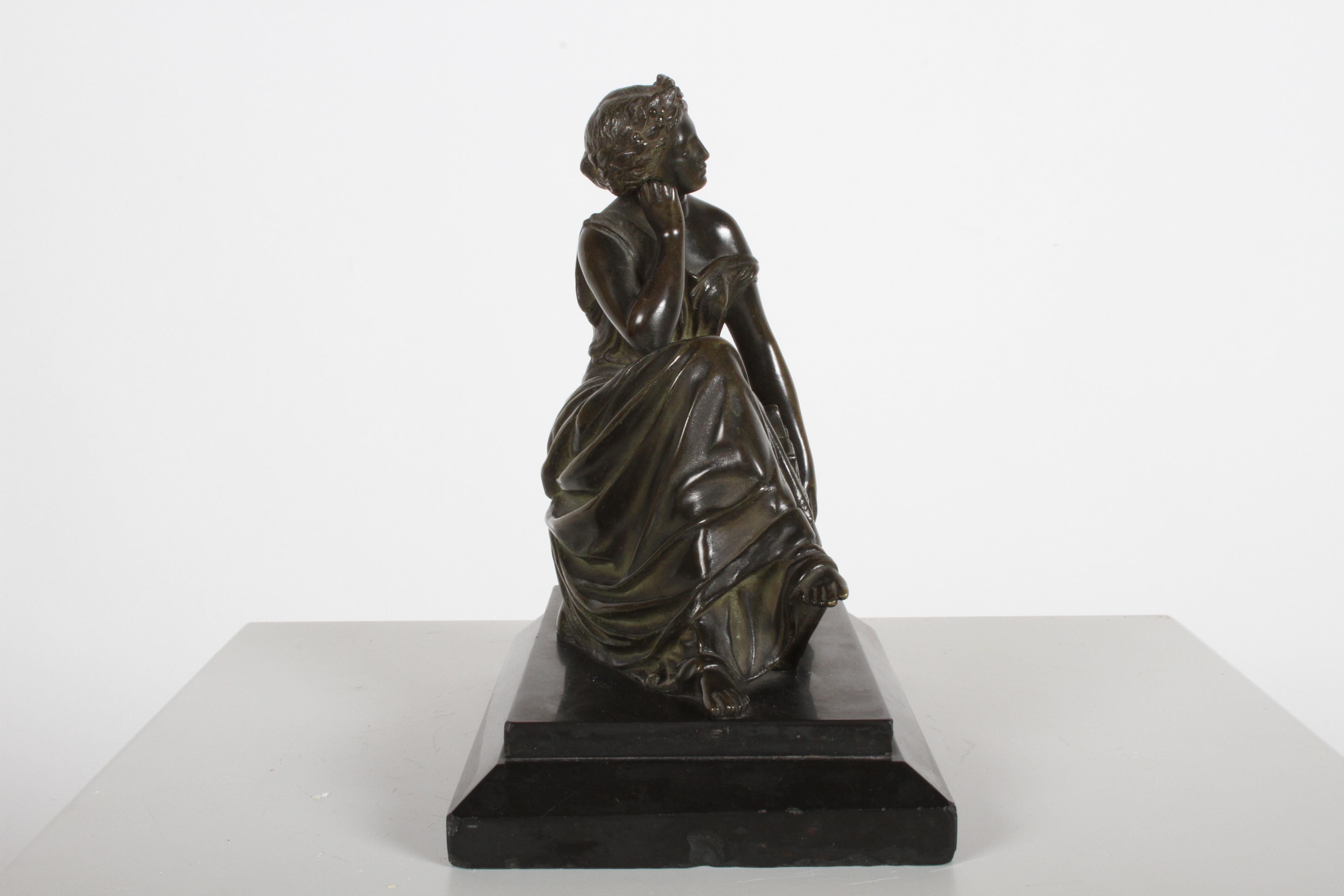 Französische Bronzefigur der Muse Terpsichore von Louis Alfred Habert aus dem 19. Jahrhundert (Neoklassisch) im Angebot