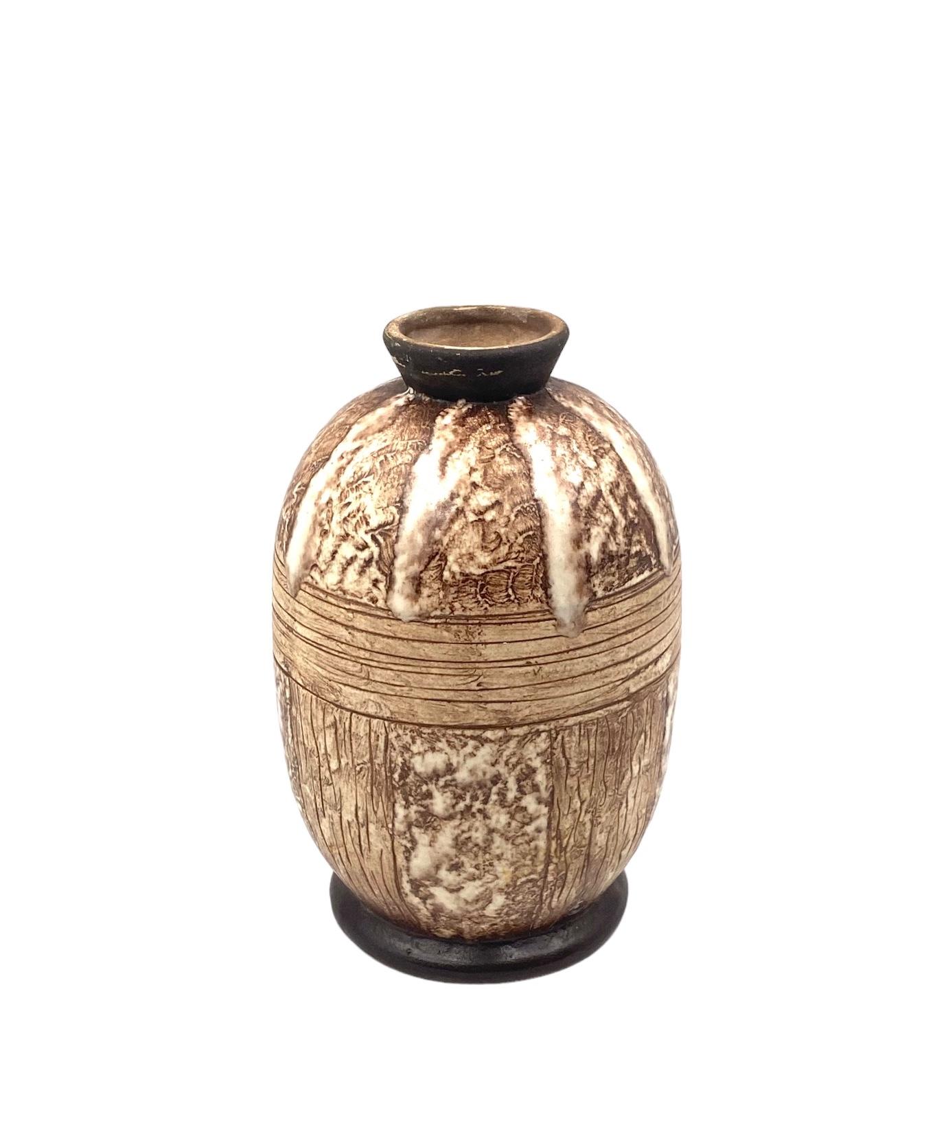 Louis Auguste Dage, Art Deco unique ceramic vase, France 1930 in vendita 8