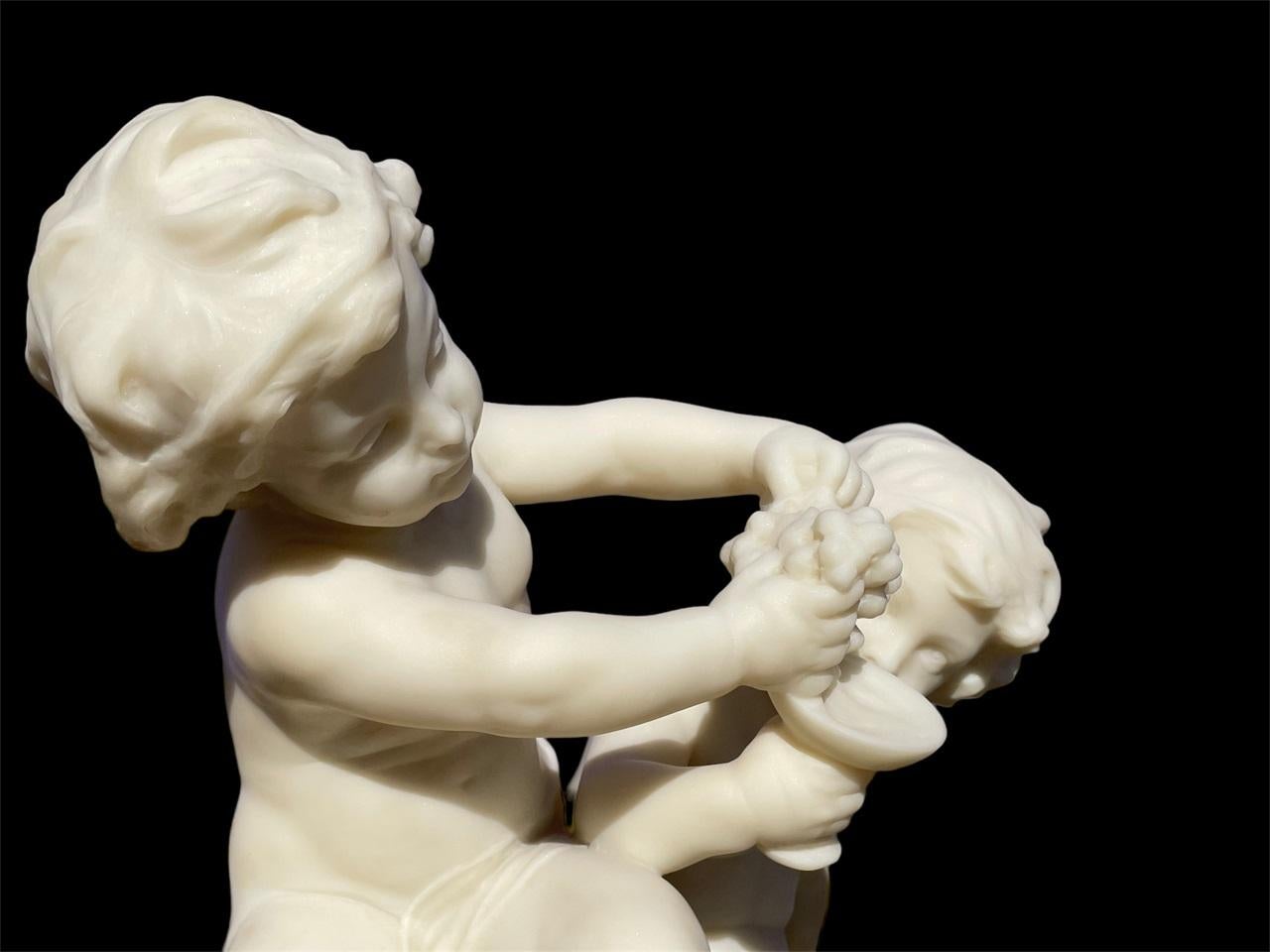 Sculpture en marbre du 19ème siècle de Putti de Bacchanale en vente 1
