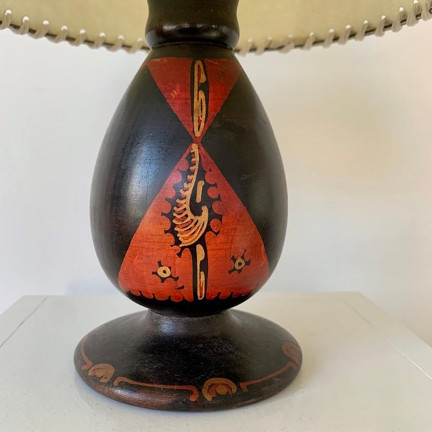 Tischlampe aus Batikholz von Louis Bogtman, Amsterdamer Schule, ca. 1920, Niederlande. (Niederländisch) im Angebot