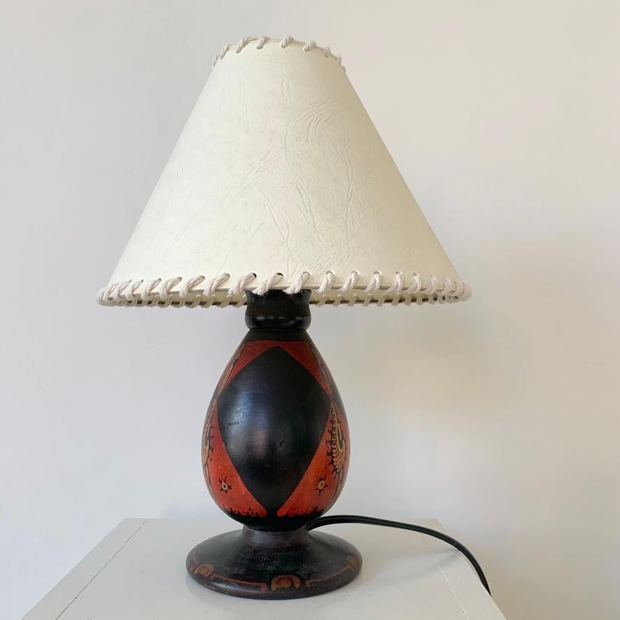 Tischlampe aus Batikholz von Louis Bogtman, Amsterdamer Schule, ca. 1920, Niederlande. im Angebot 1