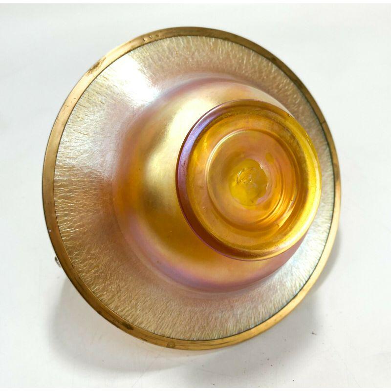 Tiffany Furnaces Schillernder Glaskorb mit Favrile und vergoldeter Bronze, #501 1