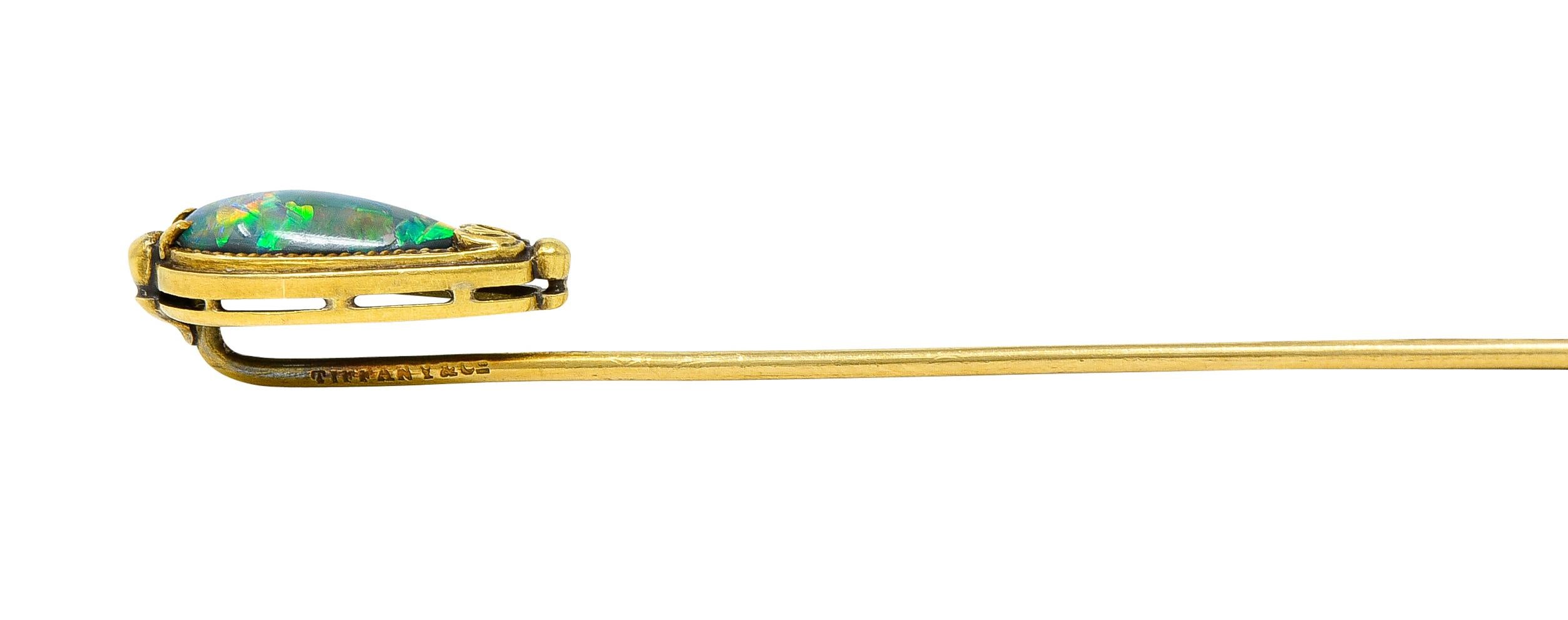 Épingle à cravate ancienne Louis Comfort Tiffany en or 18 carats avec opale noire cabochon en vente 5