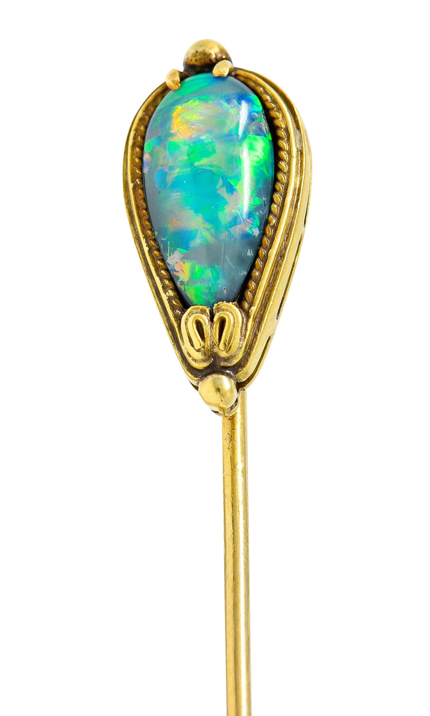 Épingle à cravate ancienne Louis Comfort Tiffany en or 18 carats avec opale noire cabochon en vente 3