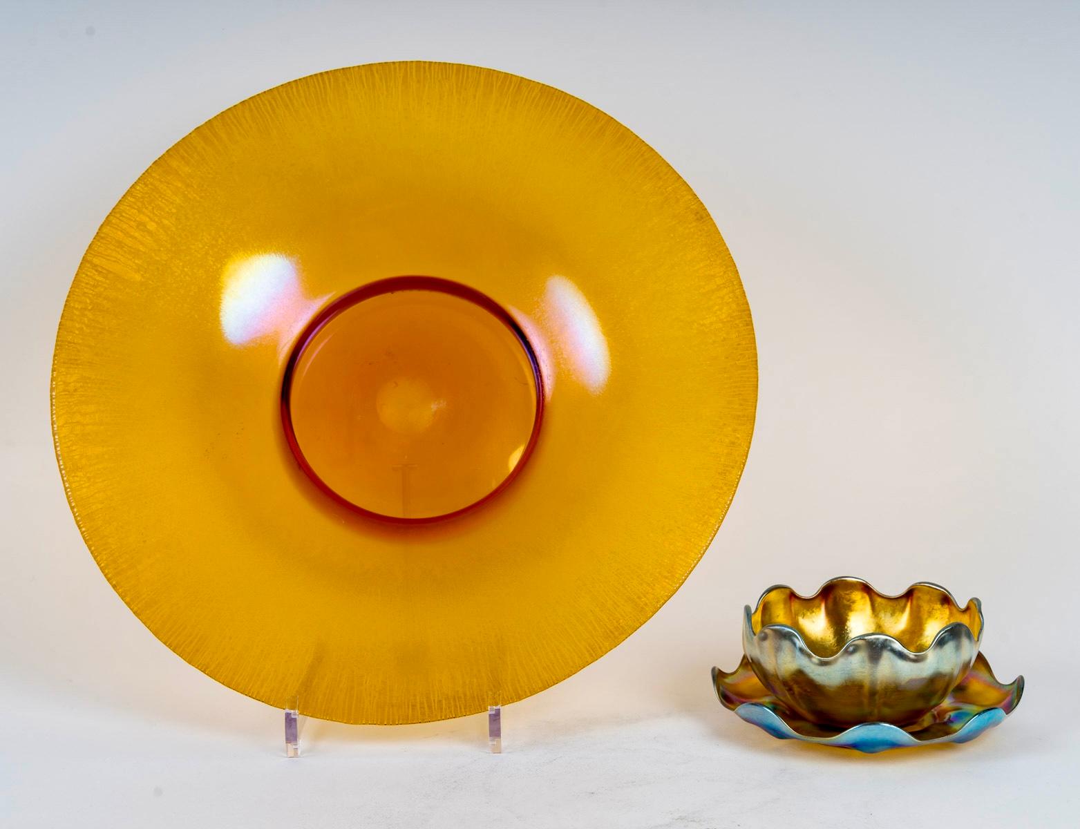 Américain Louis Comfort Tiffany - Coupes, tasses, assiettes, verre Favril en vente