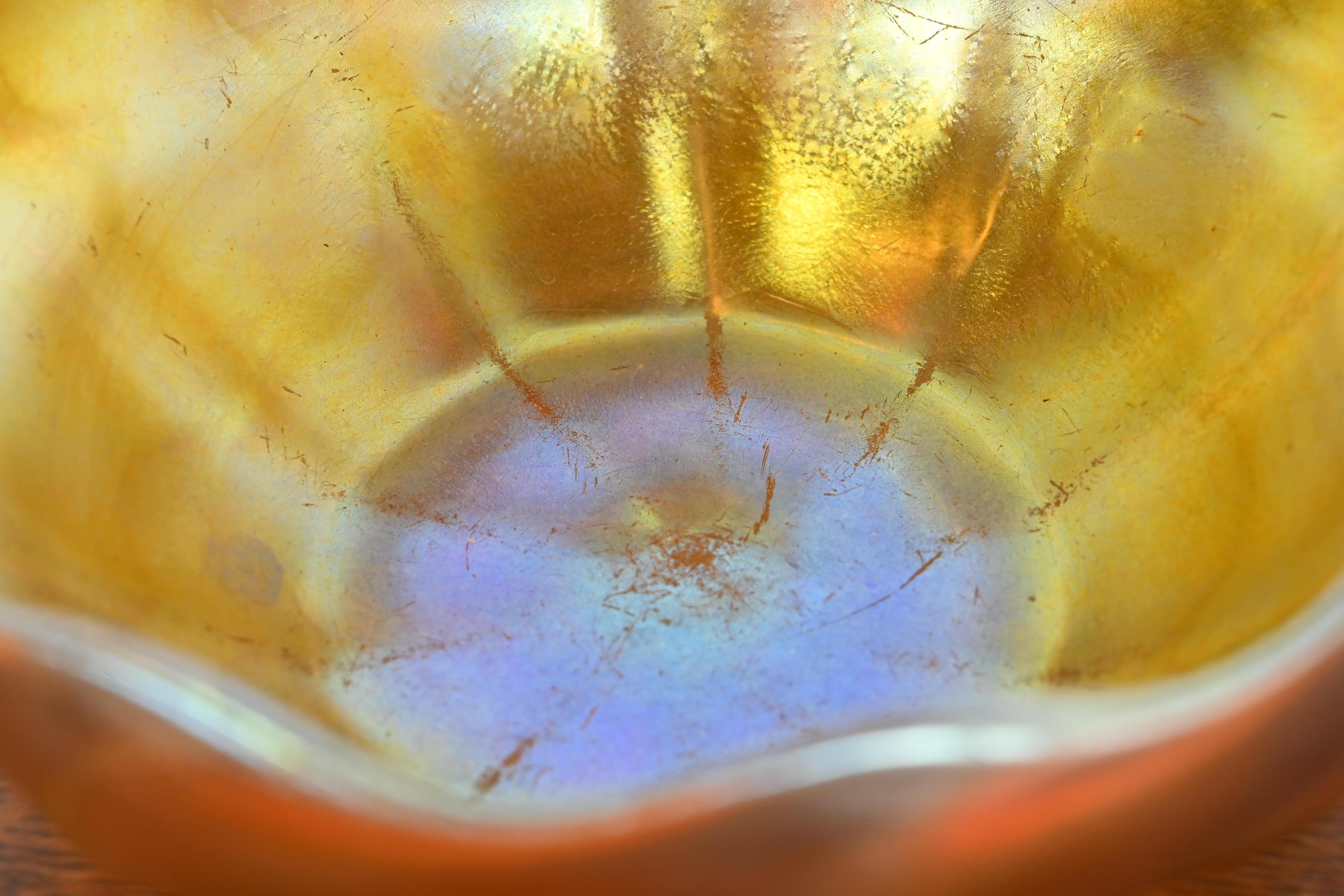20th Century Louis Comfort Tiffany Favrile Iridescent Art Glass Bowl With Scalloped Edge