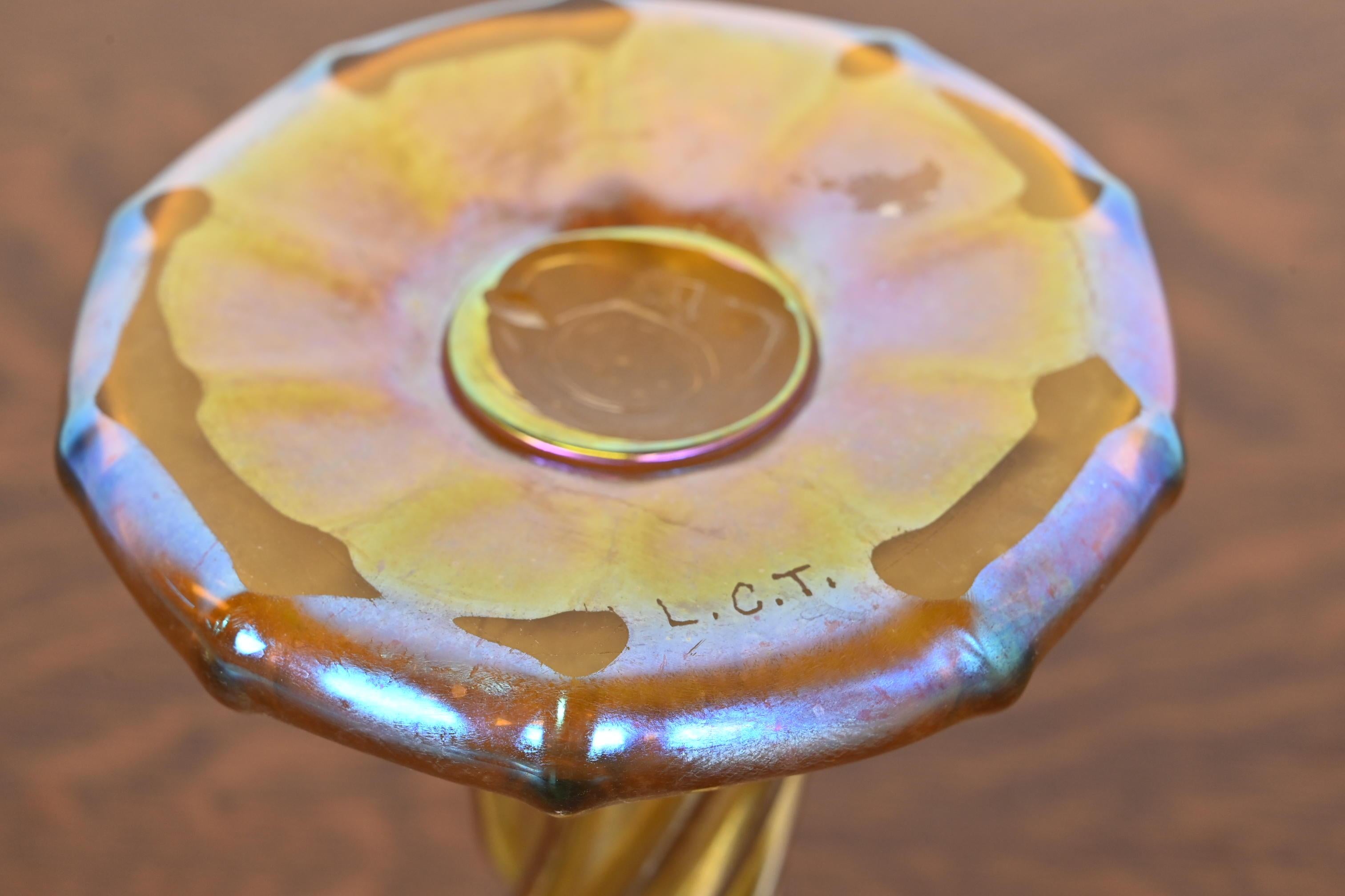 Lampe à bougie Tiffany Favrile en verre d'art irisé Louis Comfort en vente 4