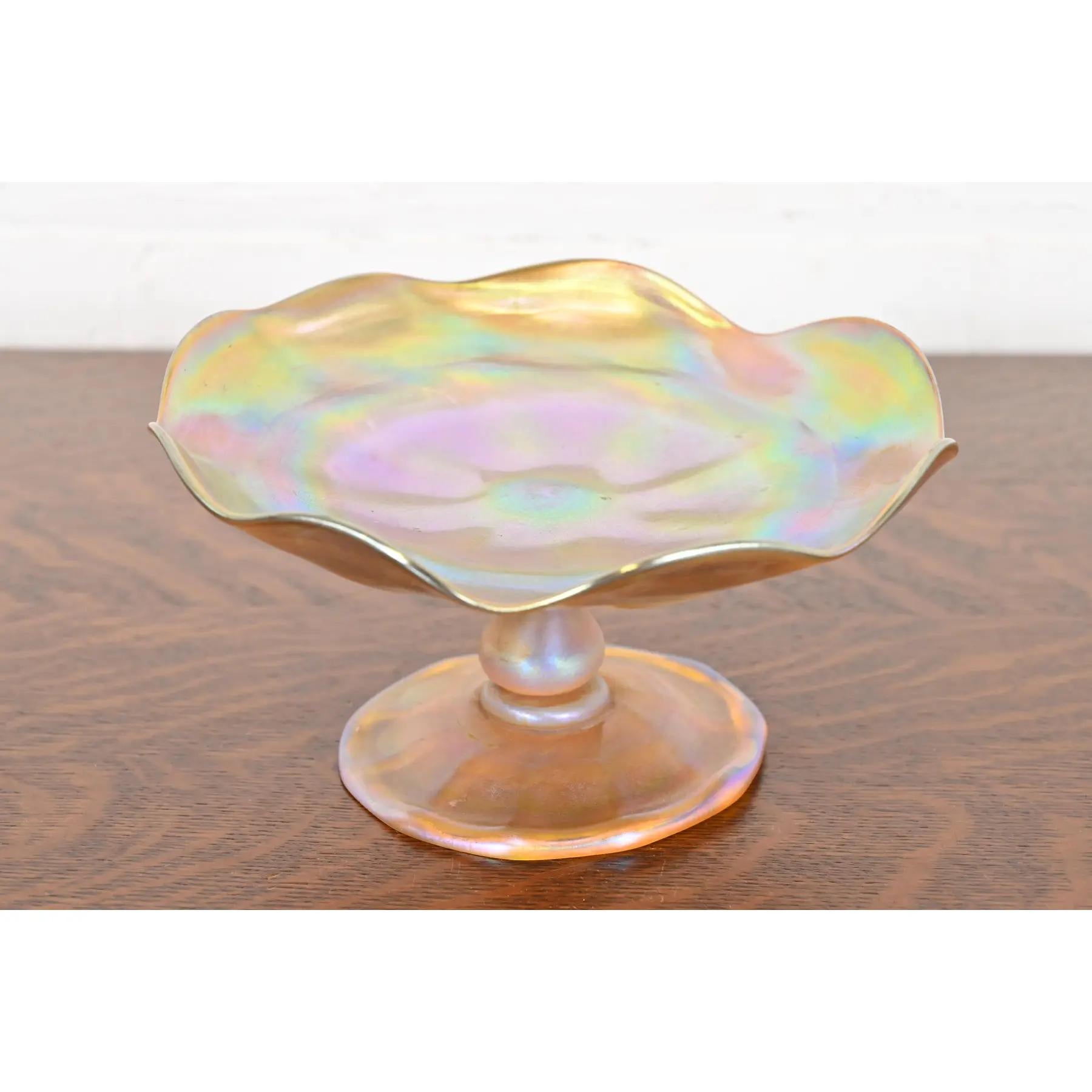 Plato o Tazza para Compota de Vidrio Artístico Iridiscente Favrile Louis Comfort Tiffany Artes y manualidades en venta