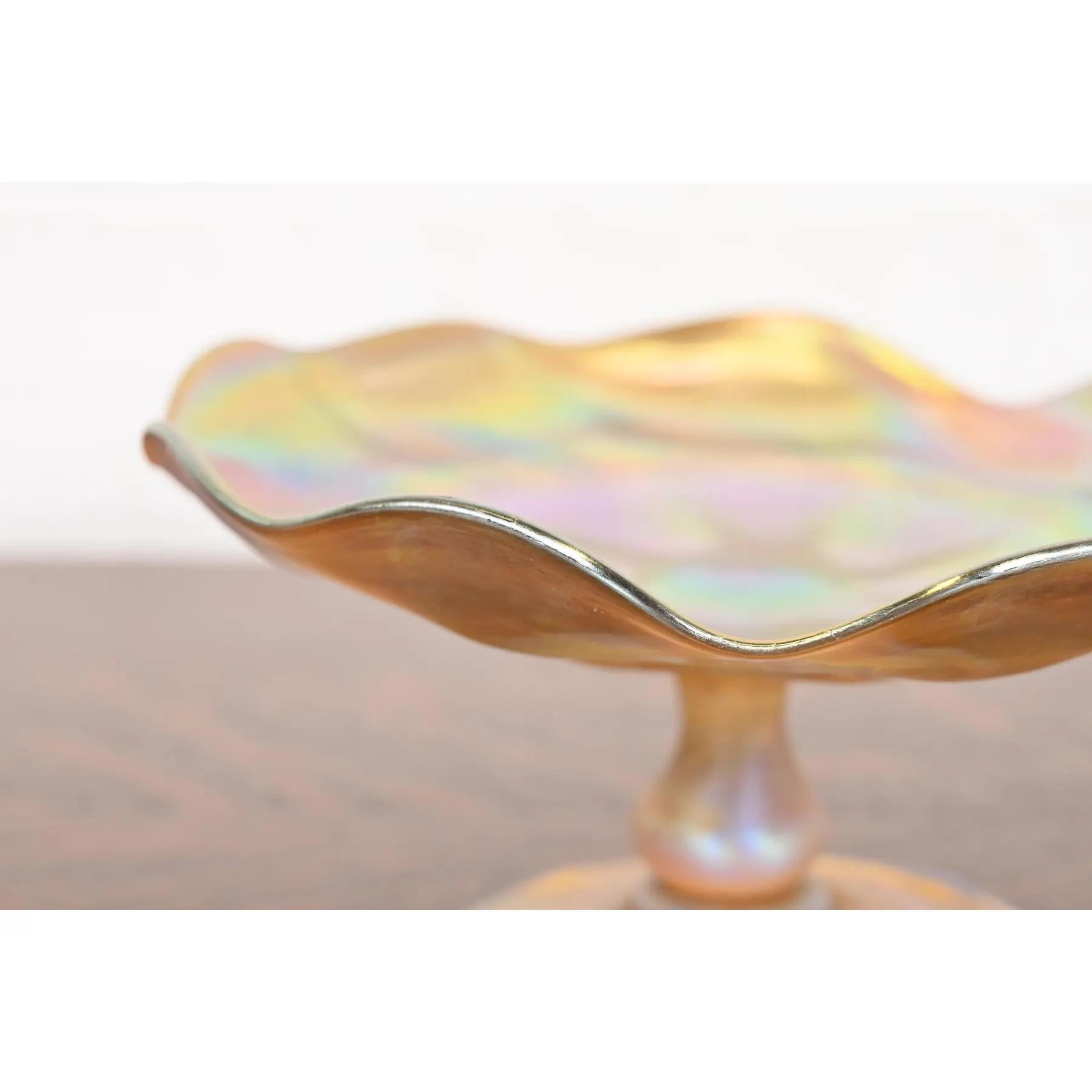 Plato o Tazza para Compota de Vidrio Artístico Iridiscente Favrile Louis Comfort Tiffany en Bueno estado para la venta en South Bend, IN