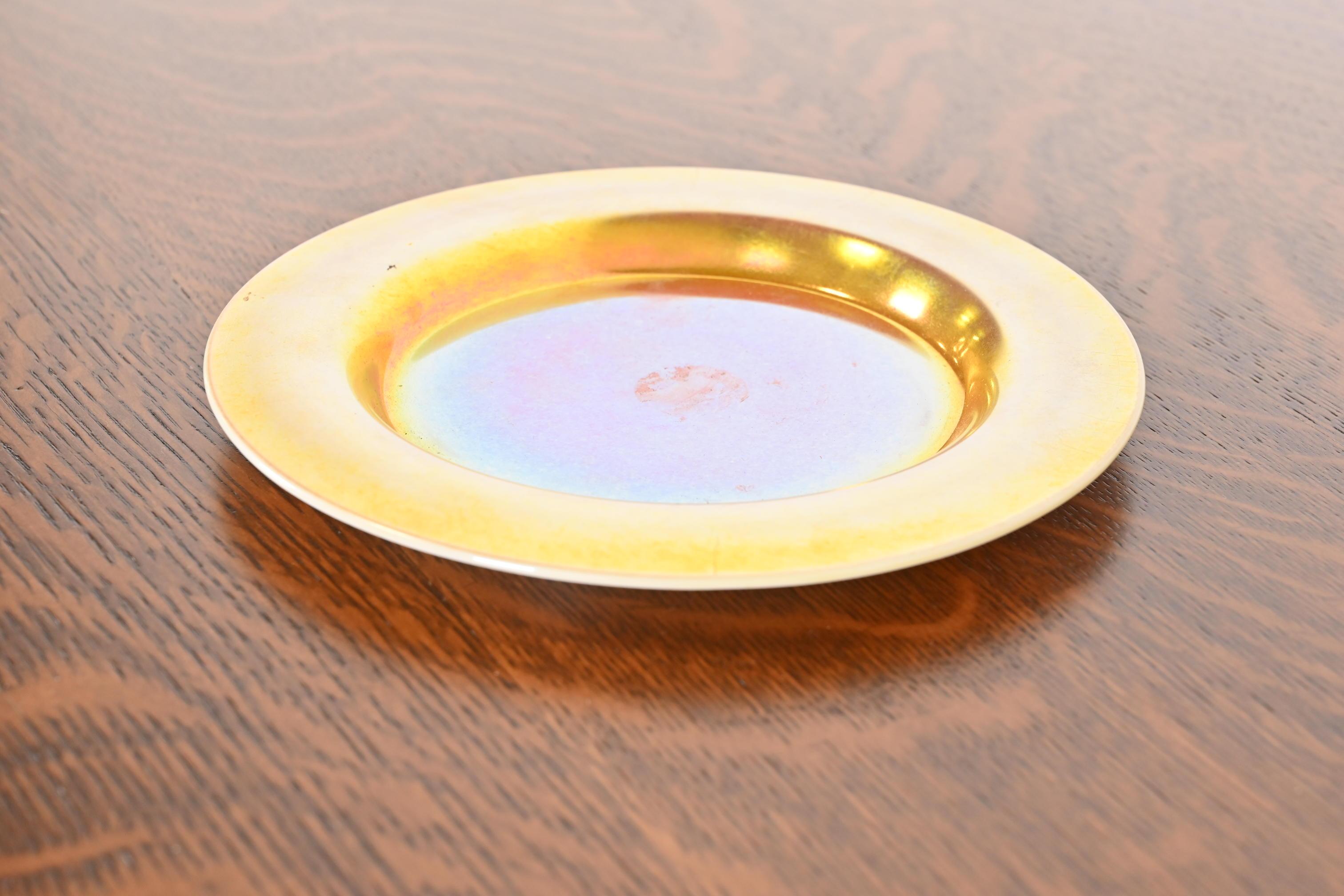 Plato de vidrio artístico iridiscente Favrile de Louis Comfort Tiffany en Bueno Estado en South Bend, IN