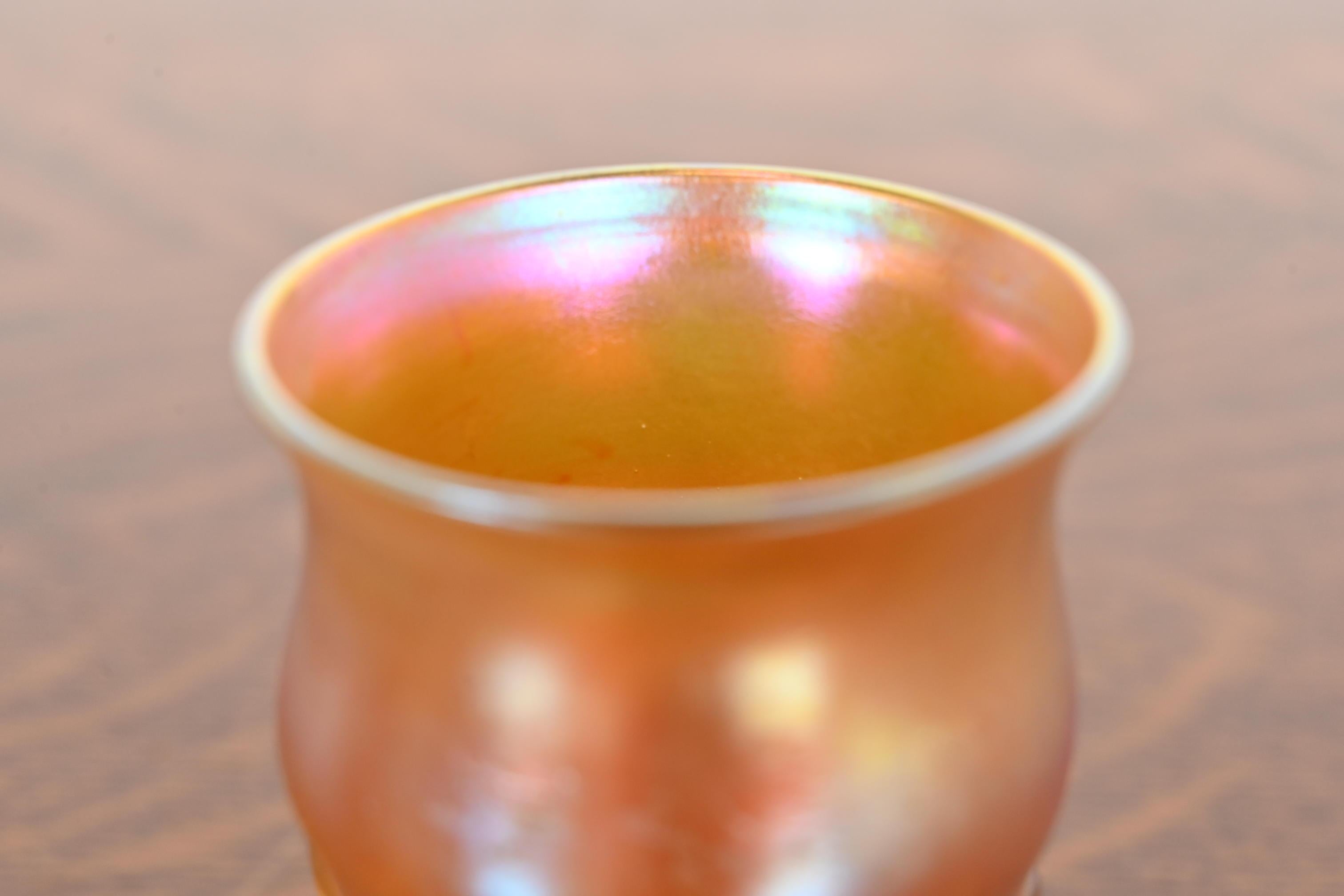 Louis Comfort Tiffany Favrile Iridescent Art Glass Tadpole Vase In Good Condition For Sale In South Bend, IN