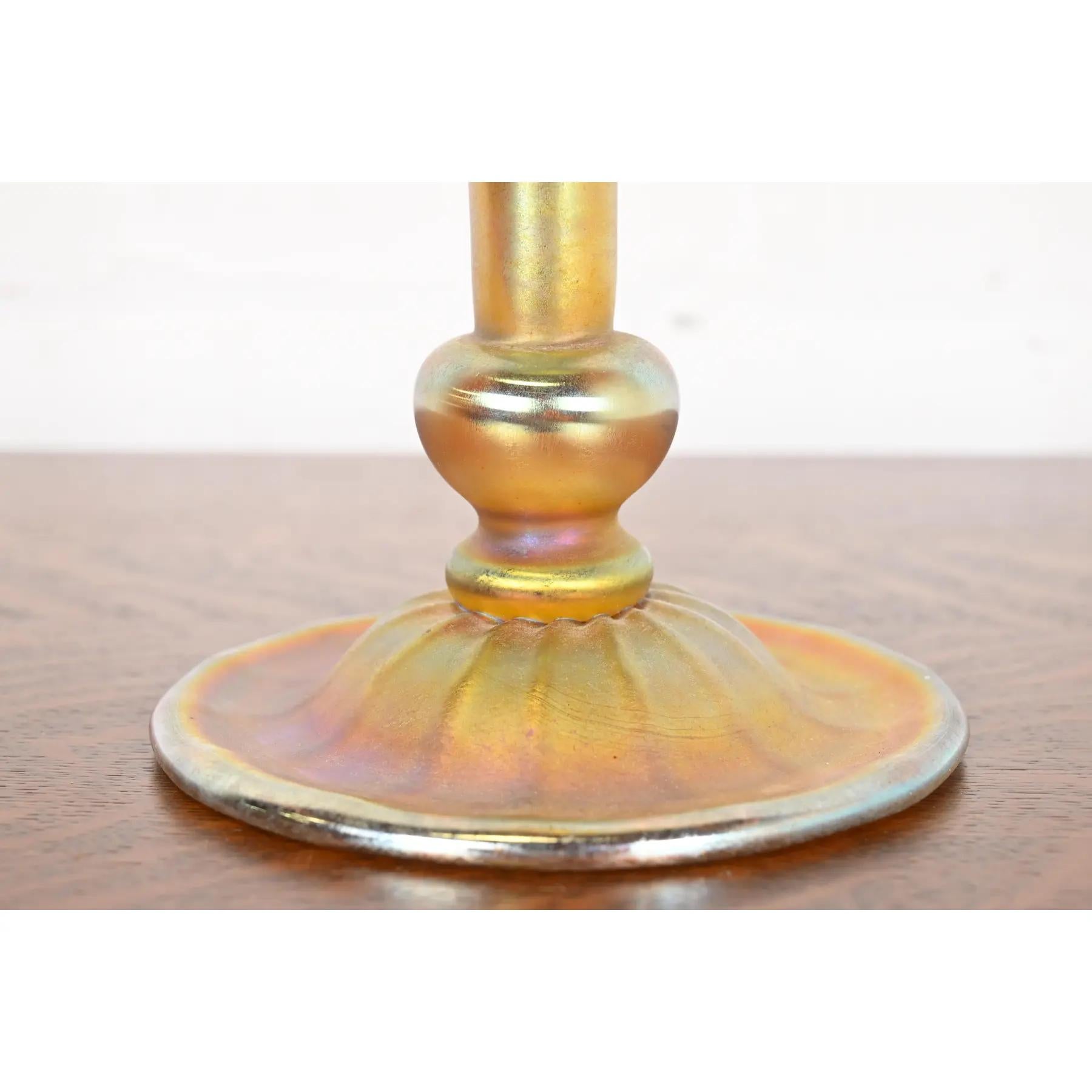 Louis Comfort Tiffany Favrile Iridescent Art Glass Tall Trumpet Vase In Good Condition For Sale In South Bend, IN