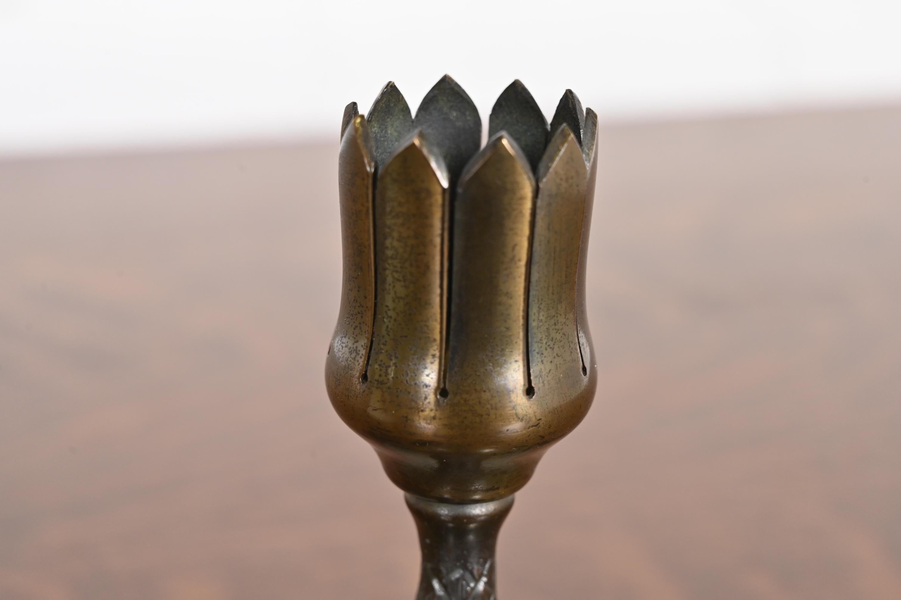 Louis Comfort Tiffany Favrile schillerndes Kunstglas Große Trompetenvase im Zustand „Gut“ im Angebot in South Bend, IN
