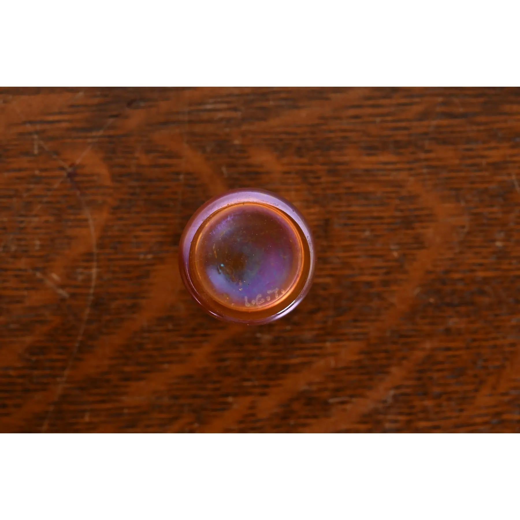 20ième siècle Louis Comfort Tiffany Favrile Iridescent Art Glass Toothpick Holder or Cordial en vente