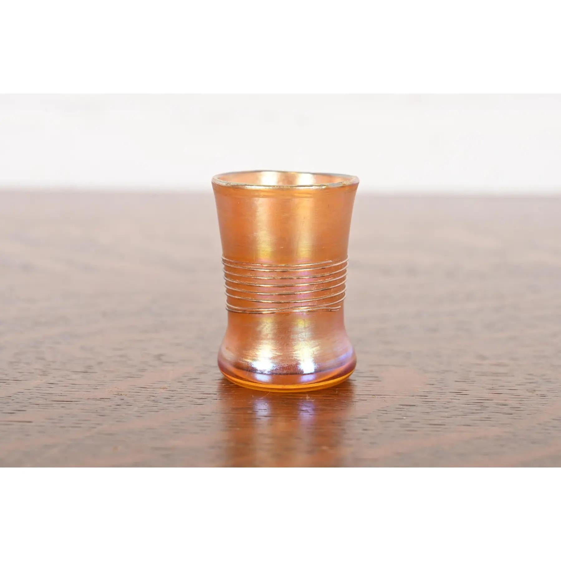 Verre d'art Louis Comfort Tiffany Favrile Iridescent Art Glass Toothpick Holder or Cordial en vente