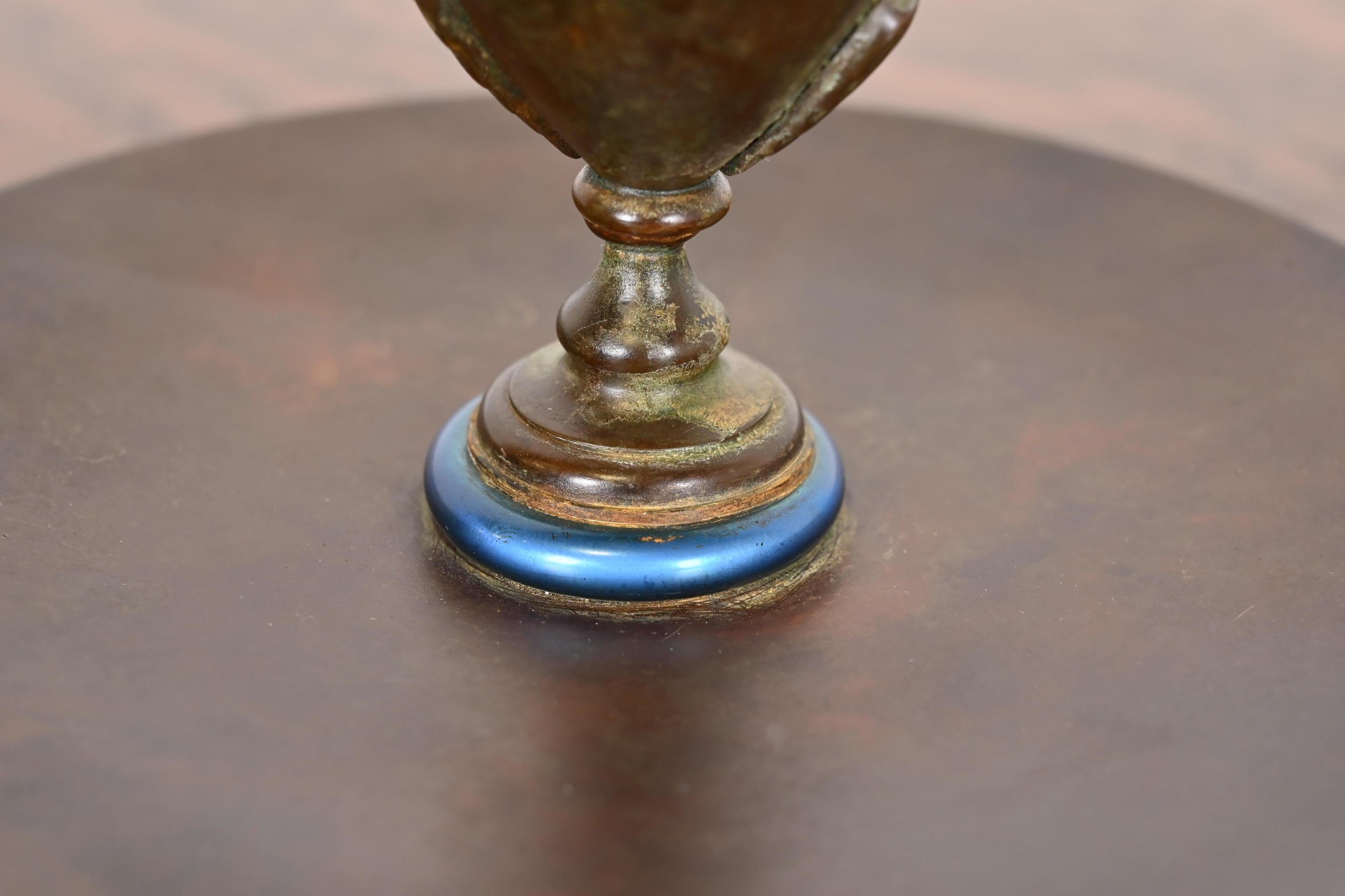 Chandelier en bronze et verre Favrile de Louis Comfort Tiffany Furnaces, années 1920 en vente 4