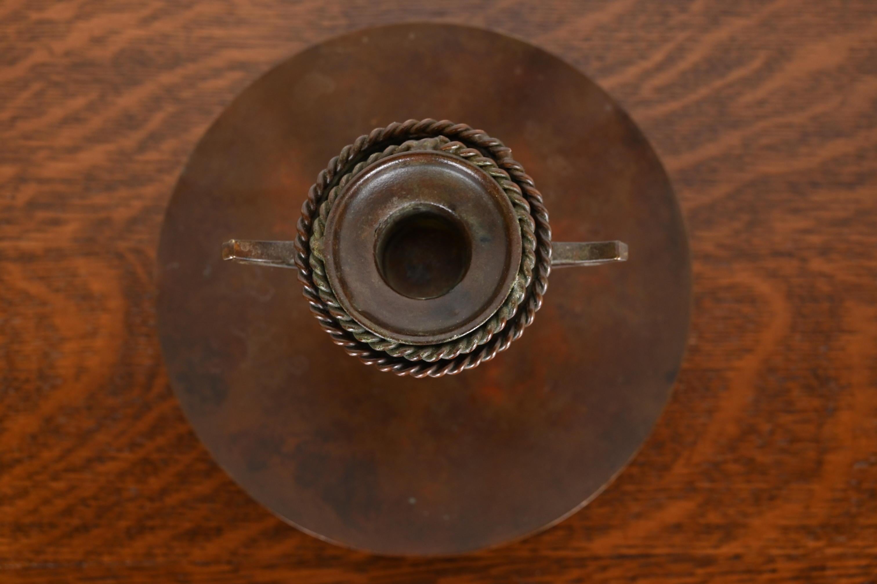 Chandelier en bronze et verre Favrile de Louis Comfort Tiffany Furnaces, années 1920 en vente 2