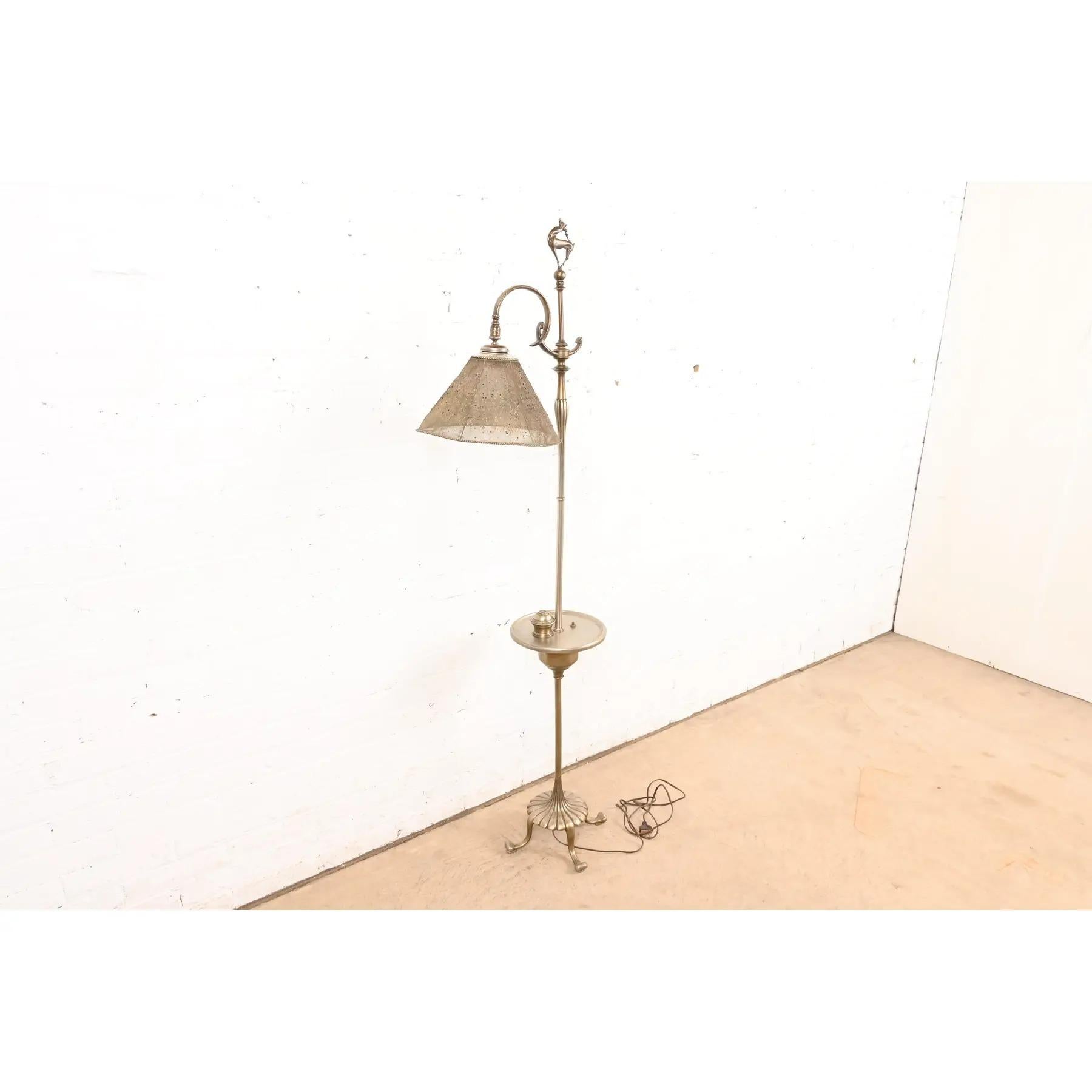 Art déco Louis Comfort Tiffany Furnaces Bronze Art Deco Lampadaire avec abat-jour en maille métallique en vente