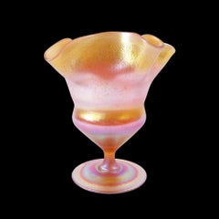 Louis Comfort Tiffany Gold Favrile Art Glass Footed Floral Vase, circa 1908