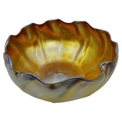 Louis Comfort Tiffany Gold Favrile Art Glass "Queen" Berry Bowl, LCT circa 1902