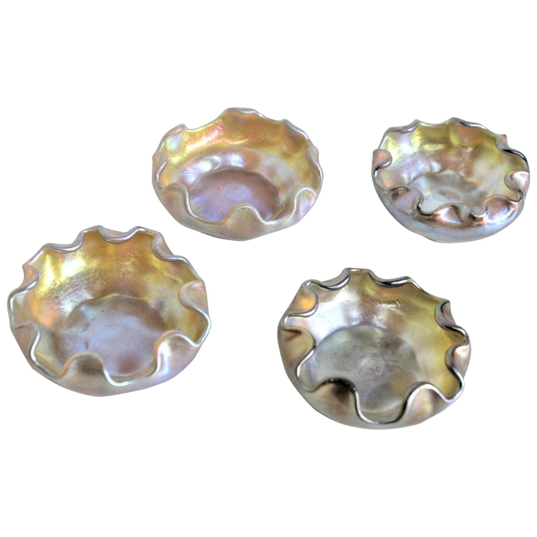 Louis Comfort Tiffany LCT Juego de salero abierto de vidrio artístico Favrile dorado