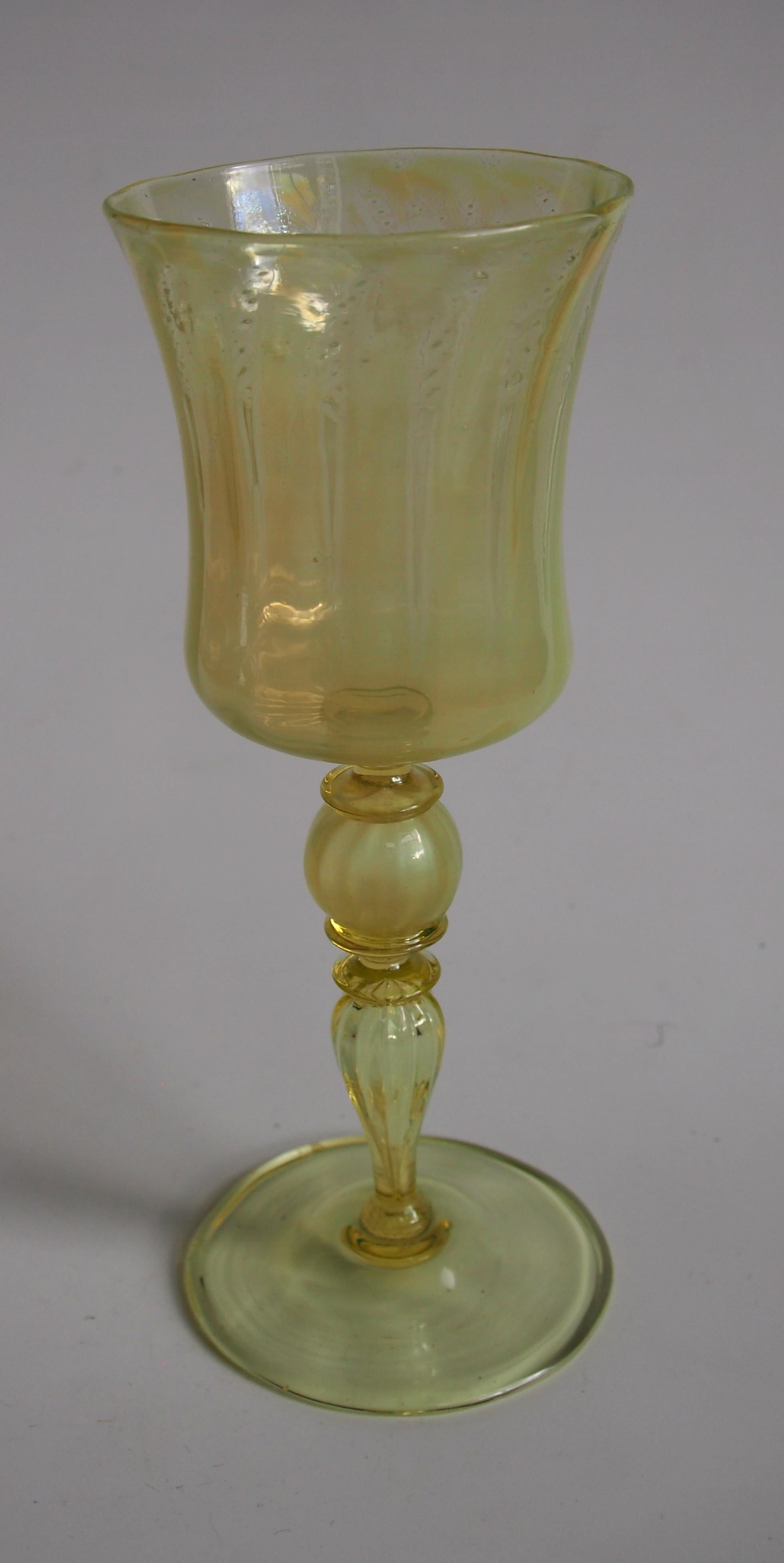 Louis Comfort Tiffany Straw Opal Art Nouveau Favrile Wine Glass In Good Condition For Sale In Worcester Park, GB