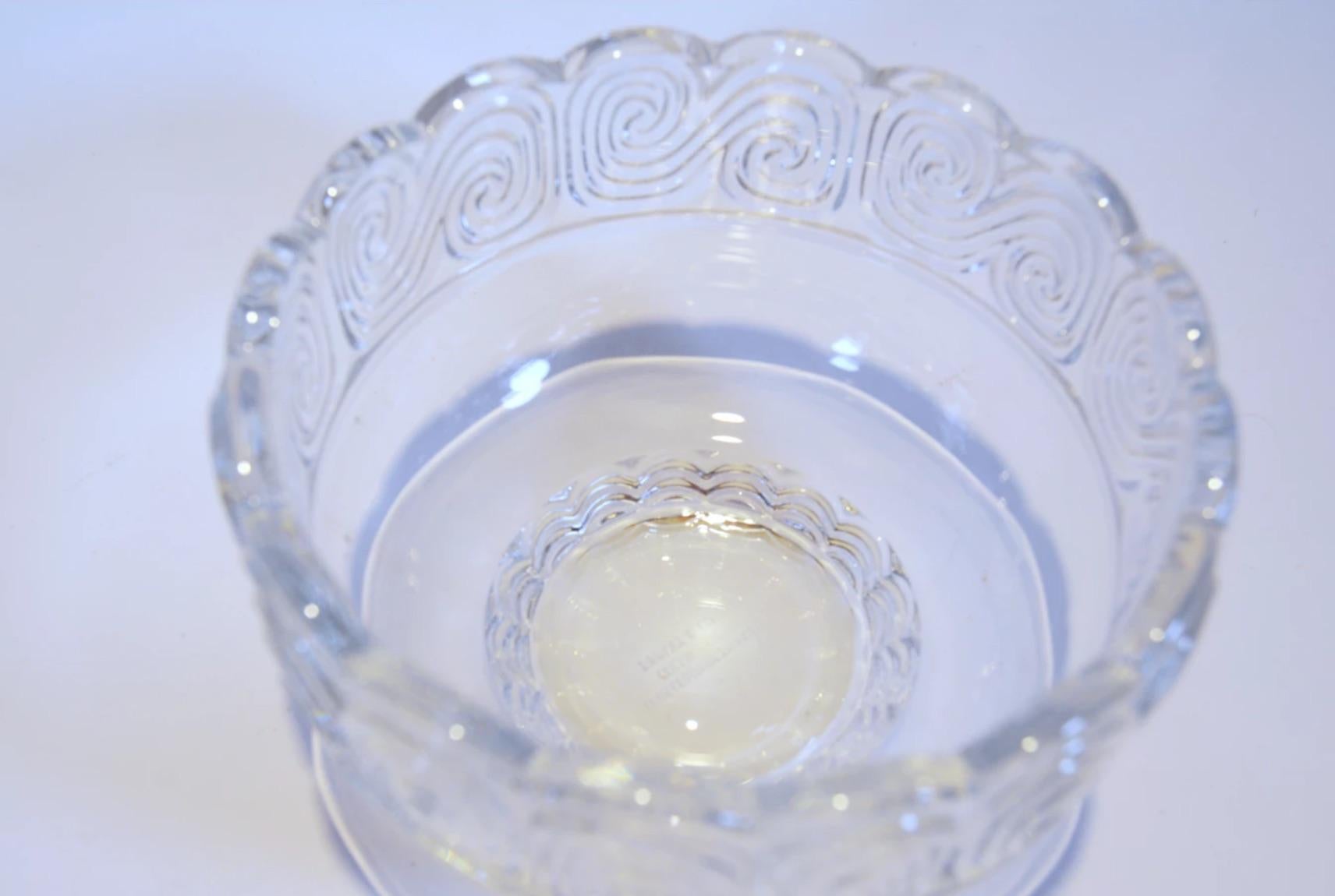 Louis Comfort Tiffany Wave Crystal Bowl  circa 1950 In Good Condition For Sale In West Palm Beach, FL