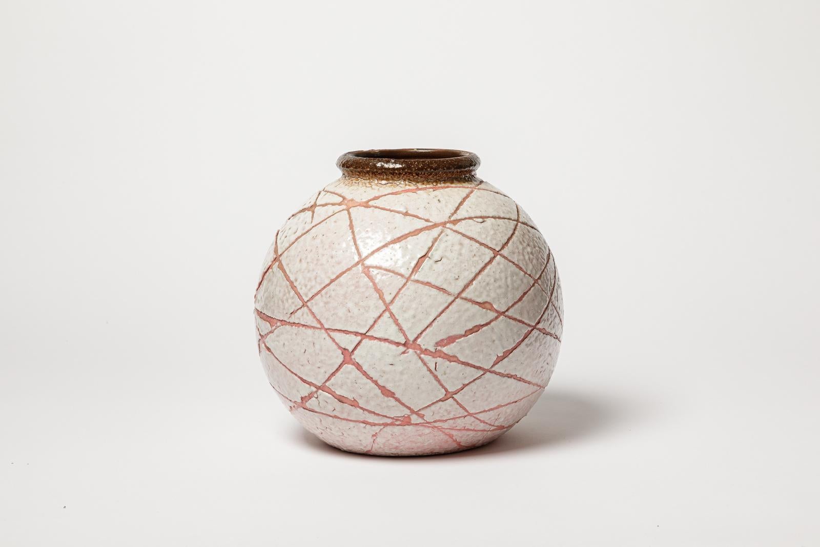 Art Déco Louis Dage grande vaso in ceramica art déco bianco e rosa circa 1940 25 cm in vendita