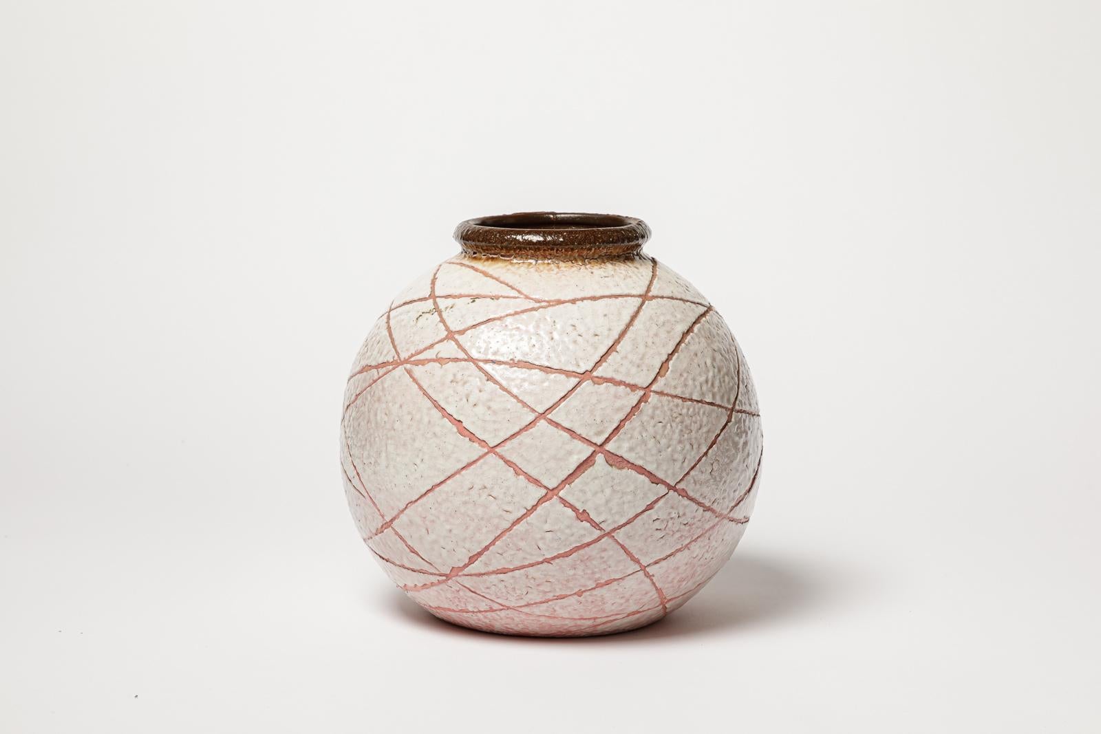 Francese Louis Dage grande vaso in ceramica art déco bianco e rosa circa 1940 25 cm in vendita