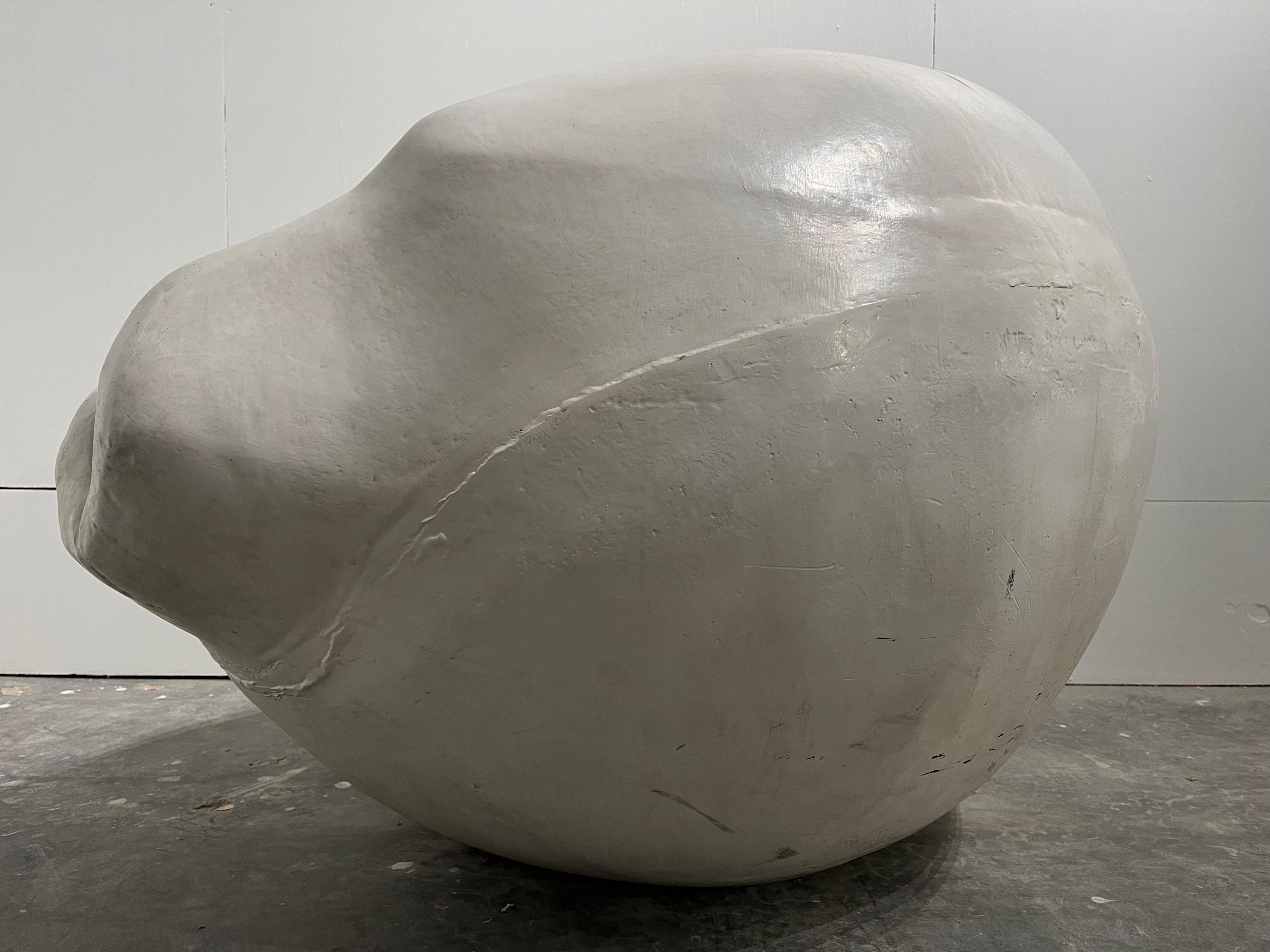 Französische Cowrie-Muschel-Sofa-Sessel-Skulptur aus Polymer, Französischer Nachkriegskünstler, Louis Durot im Angebot 6